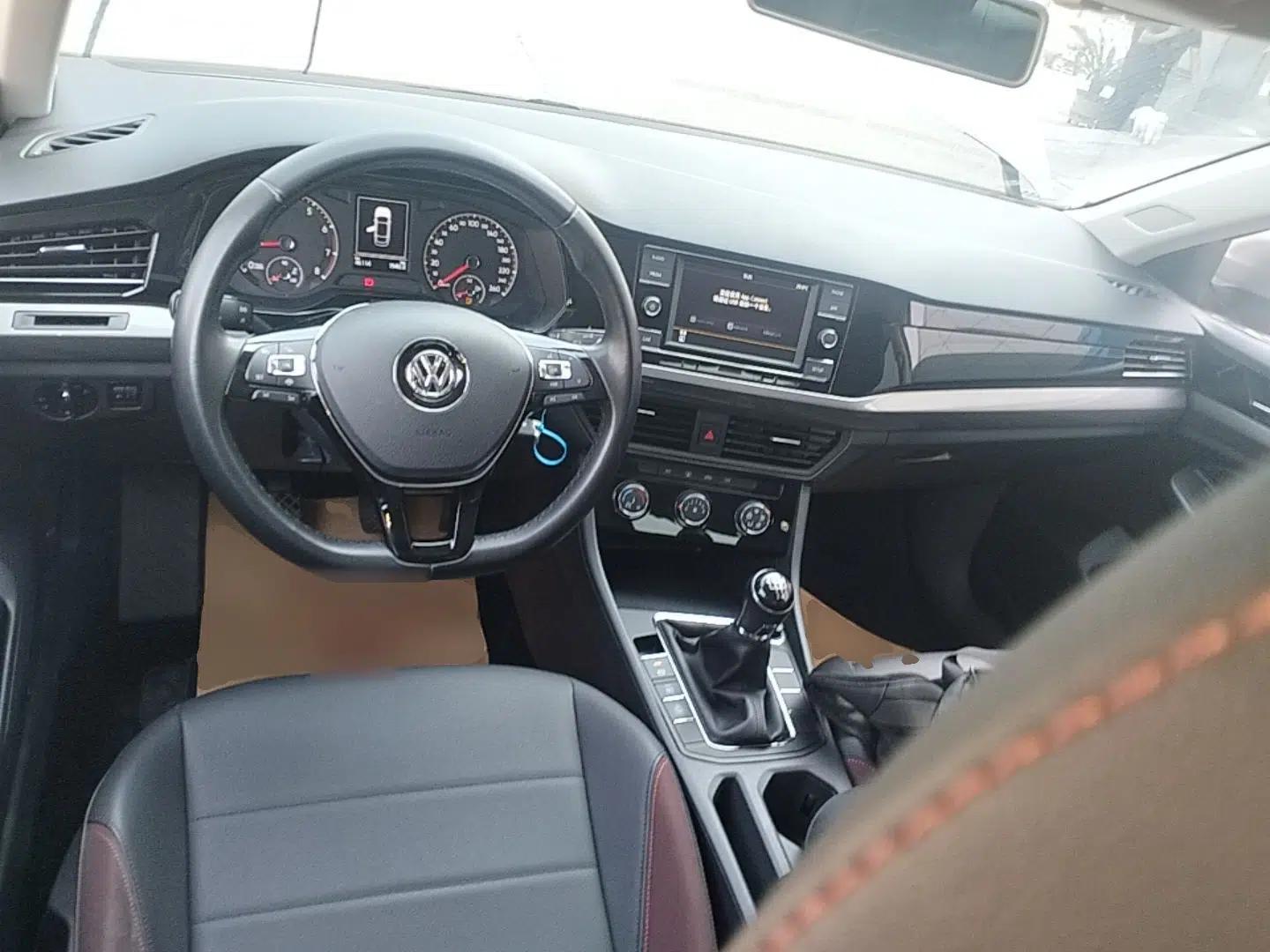 Volkswagen Bora 2020 1.5L Manual Comfort Version — миниатюра 13