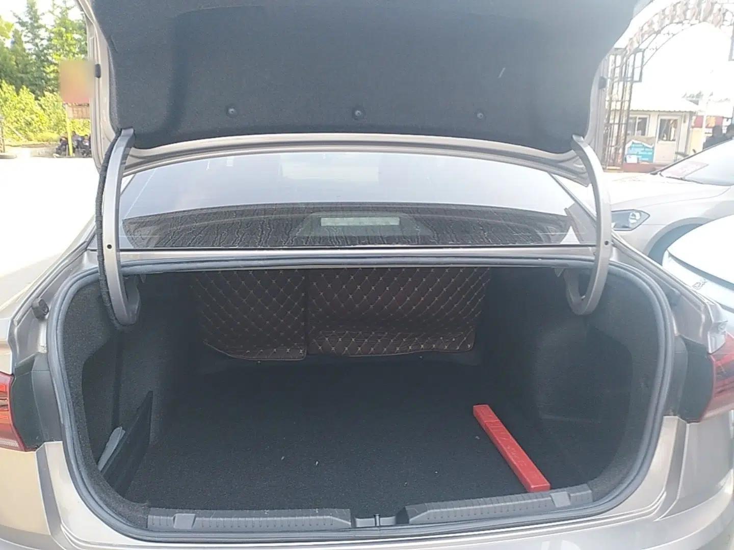 Volkswagen Bora 2020 1.5L Manual Comfort Version — миниатюра 22
