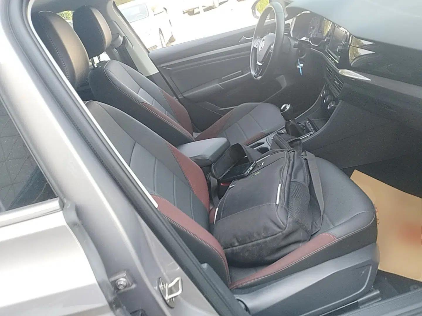 Volkswagen Bora 2020 1.5L Manual Comfort Version — миниатюра 23