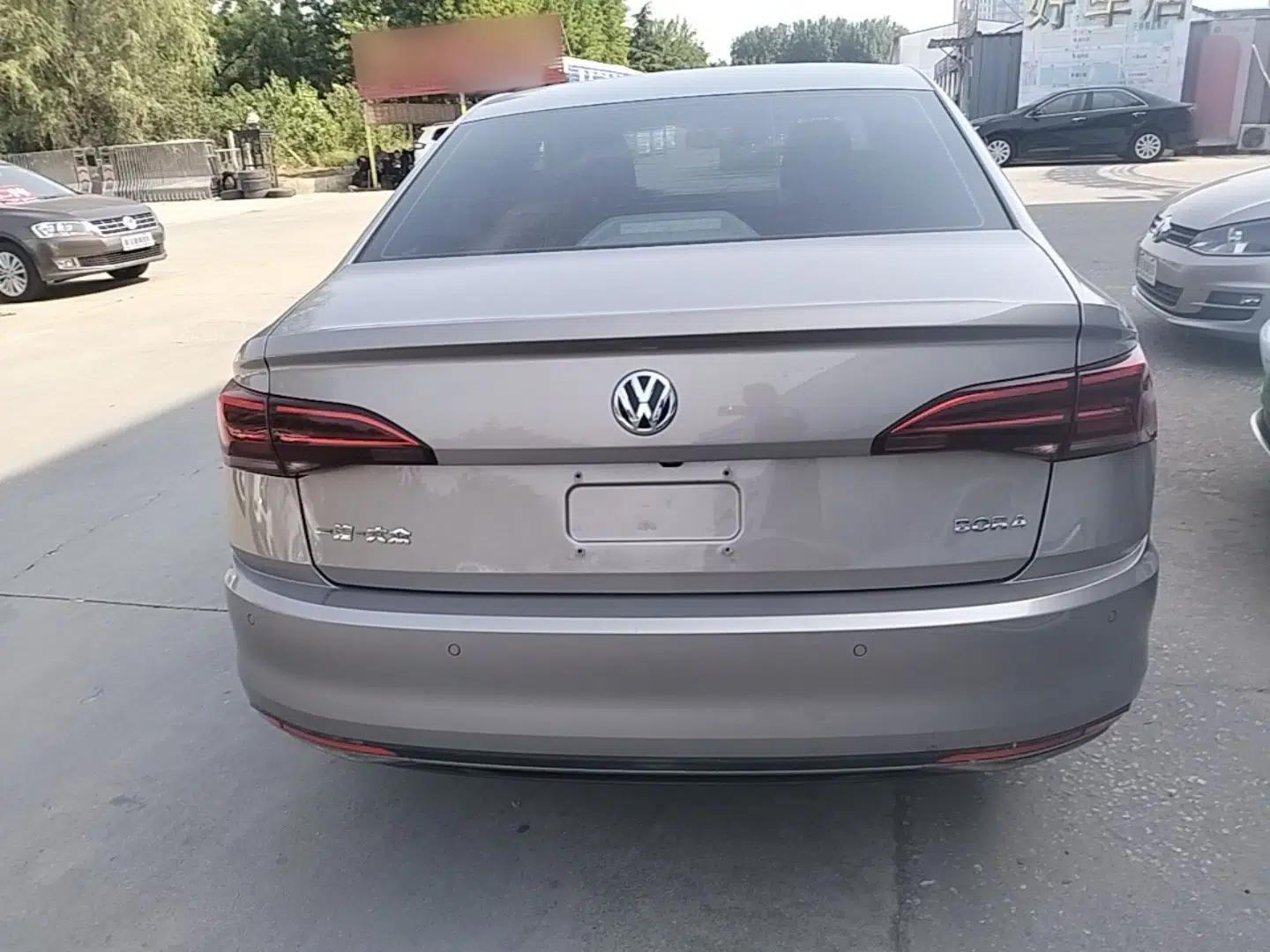 Volkswagen Bora 2020 1.5L Manual Comfort Version — миниатюра 5