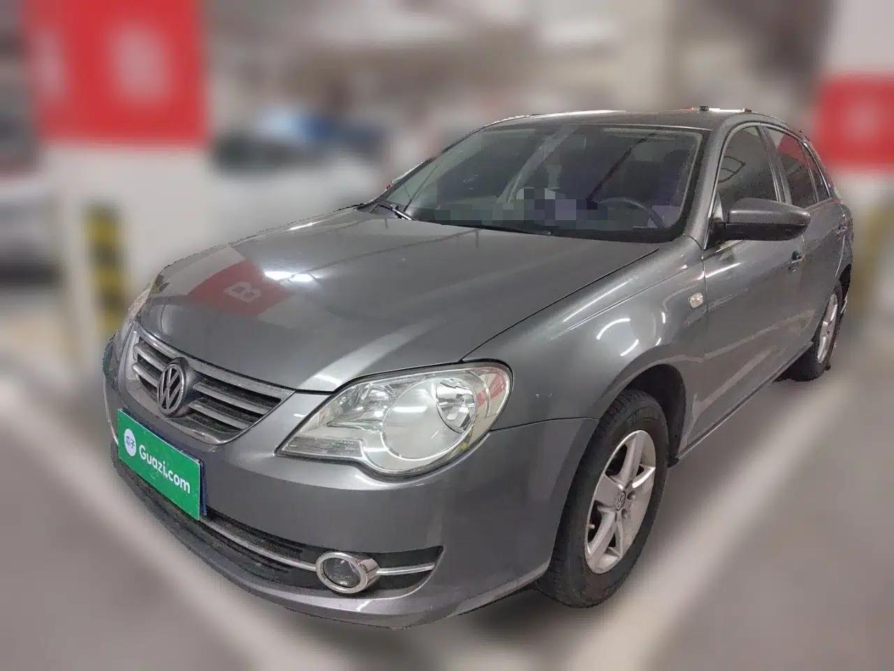 Volkswagen Bora 2012 1.6L Manual Fashion Edition — миниатюра 1