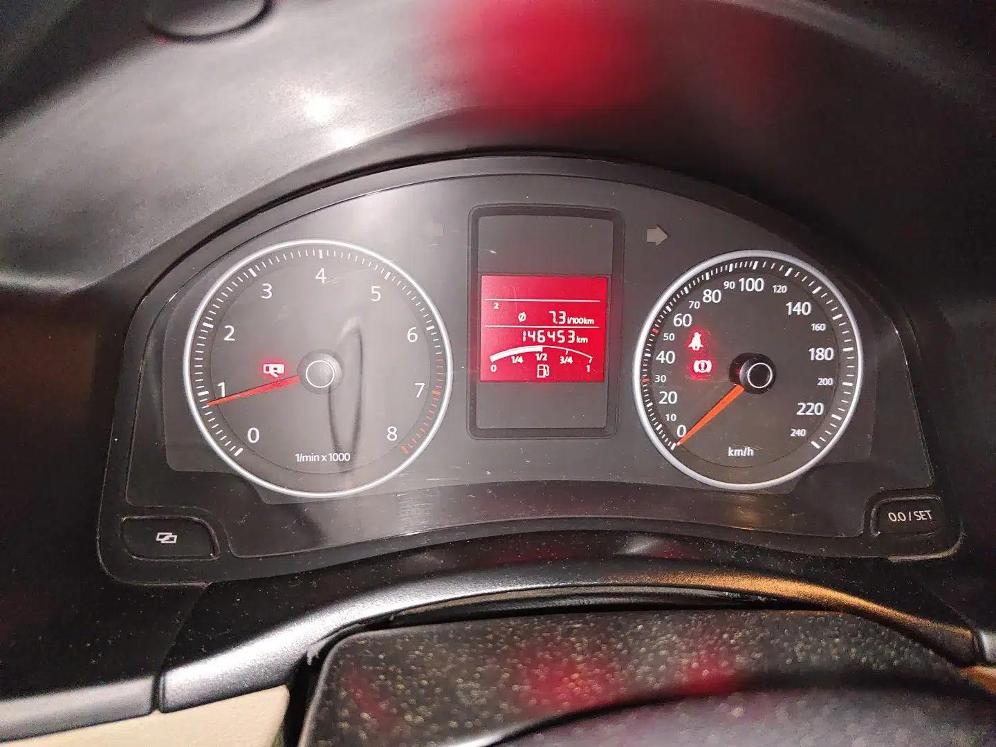 Volkswagen Bora 2012 1.6L Manual Fashion Edition — миниатюра 12
