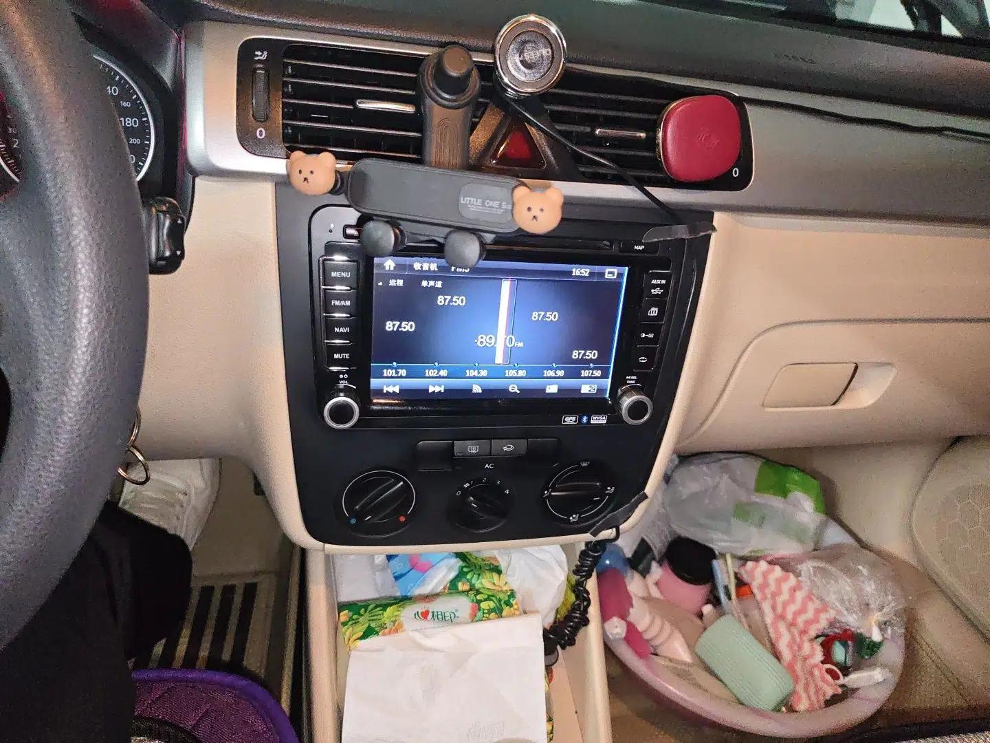 Volkswagen Bora 2012 1.6L Manual Fashion Edition — миниатюра 14
