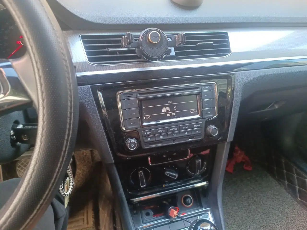 Volkswagen Bora 2017 1.6L Manual Comfort Model — миниатюра 14