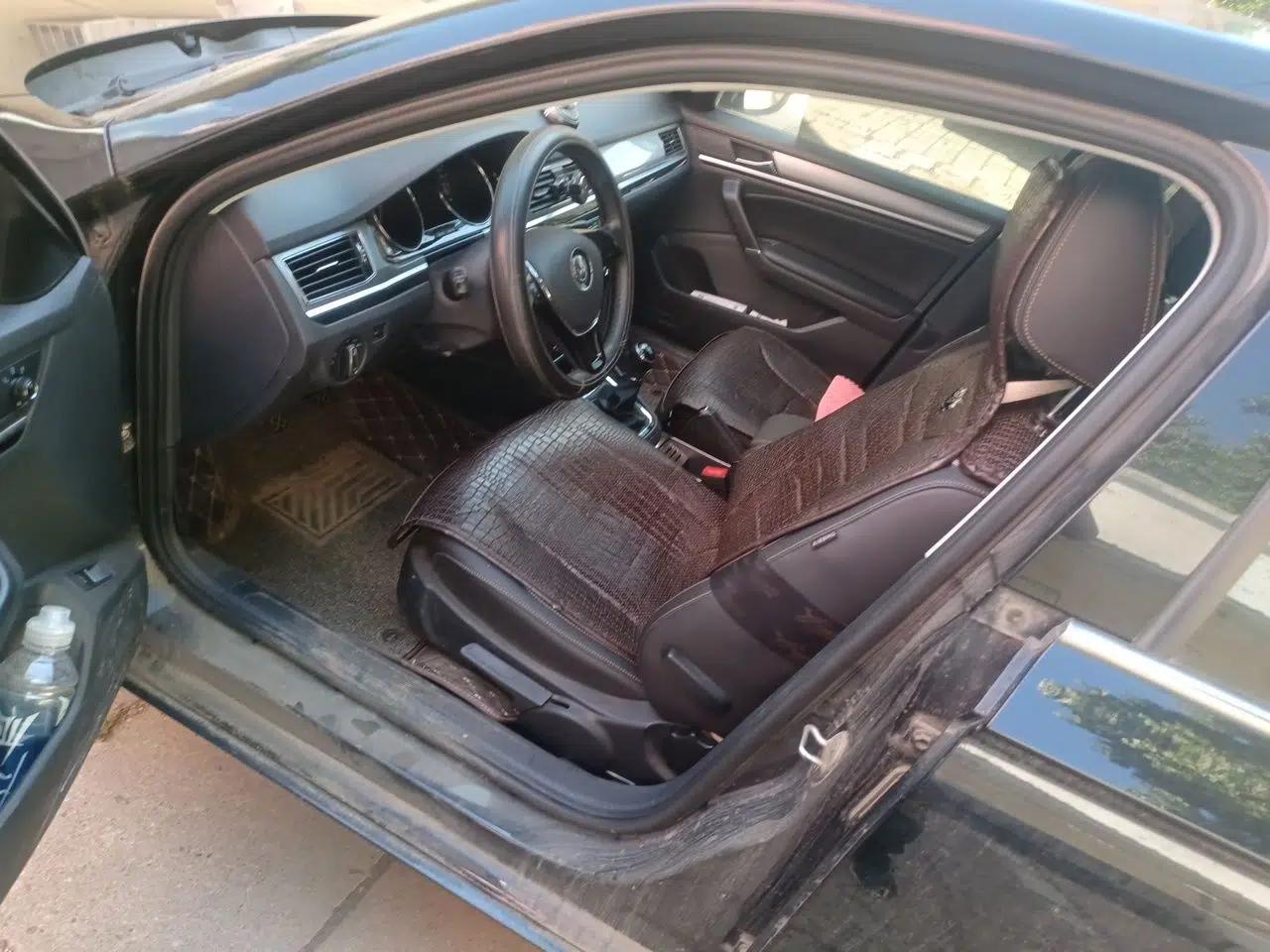 Volkswagen Bora 2017 1.6L Manual Comfort Model — миниатюра 17