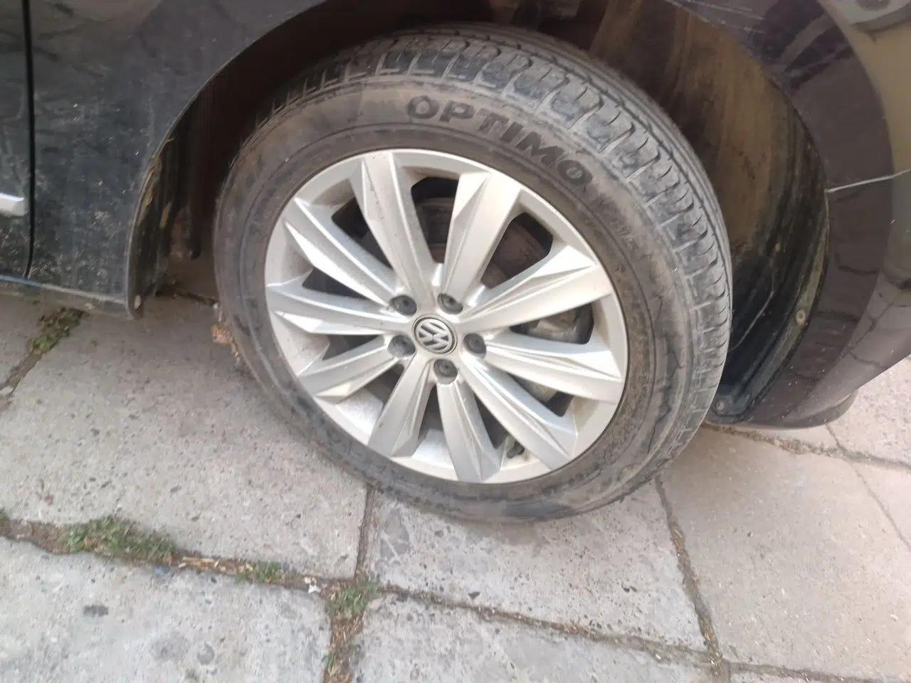 Volkswagen Bora 2017 1.6L Manual Comfort Model — миниатюра 8
