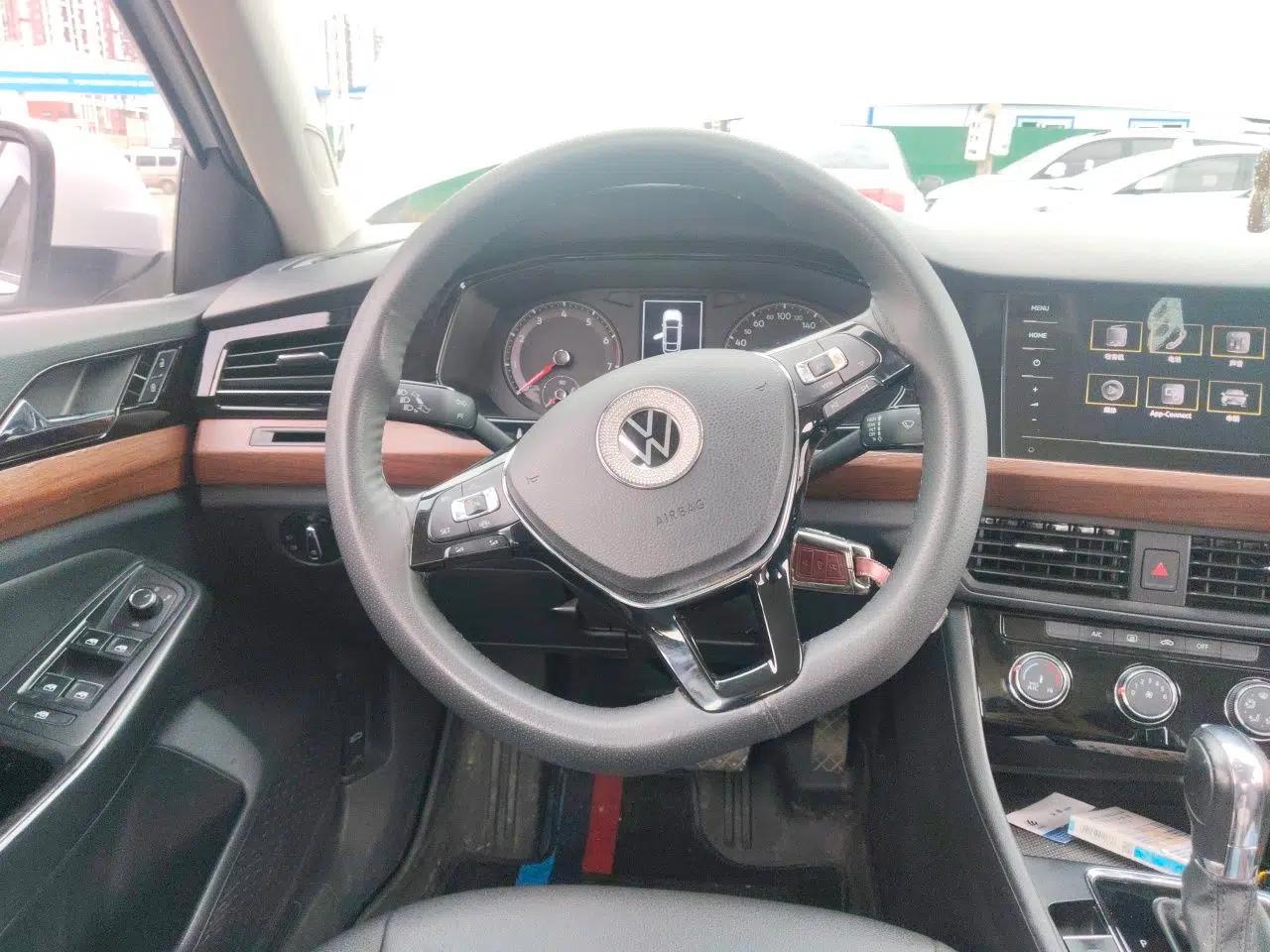 Volkswagen Bora 2021 1.5L Automatic Comfort Smart Connect Edition — миниатюра 11