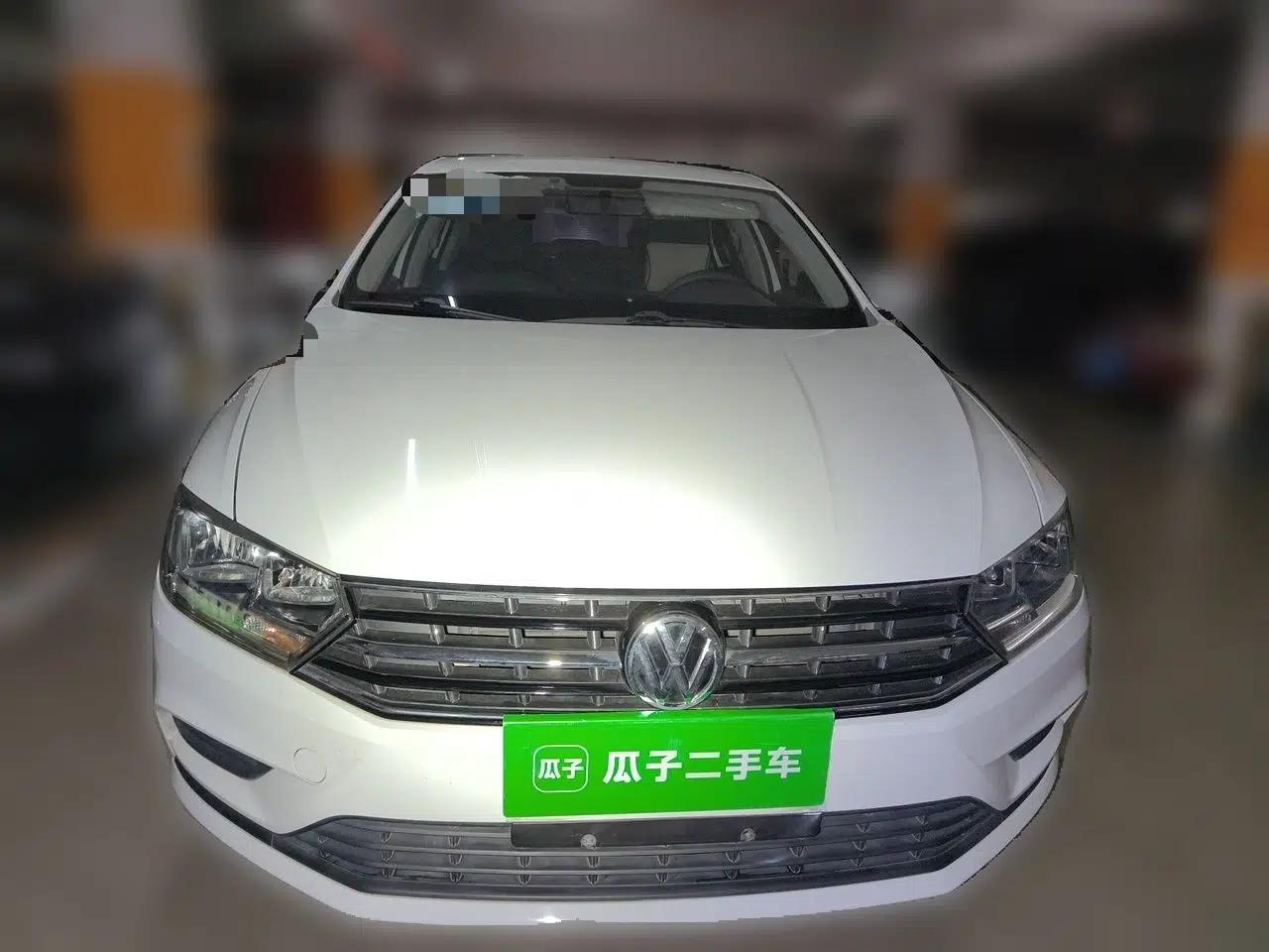 Volkswagen Bora 2017 1.6L Manual Fashion Model — миниатюра 2
