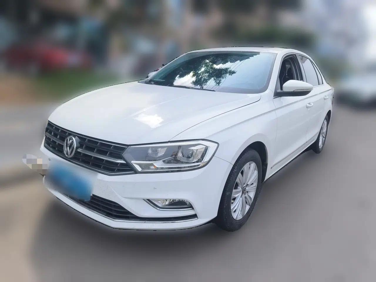 Volkswagen Bora 2018 1.5L Automatic Comfort Model — миниатюра 1