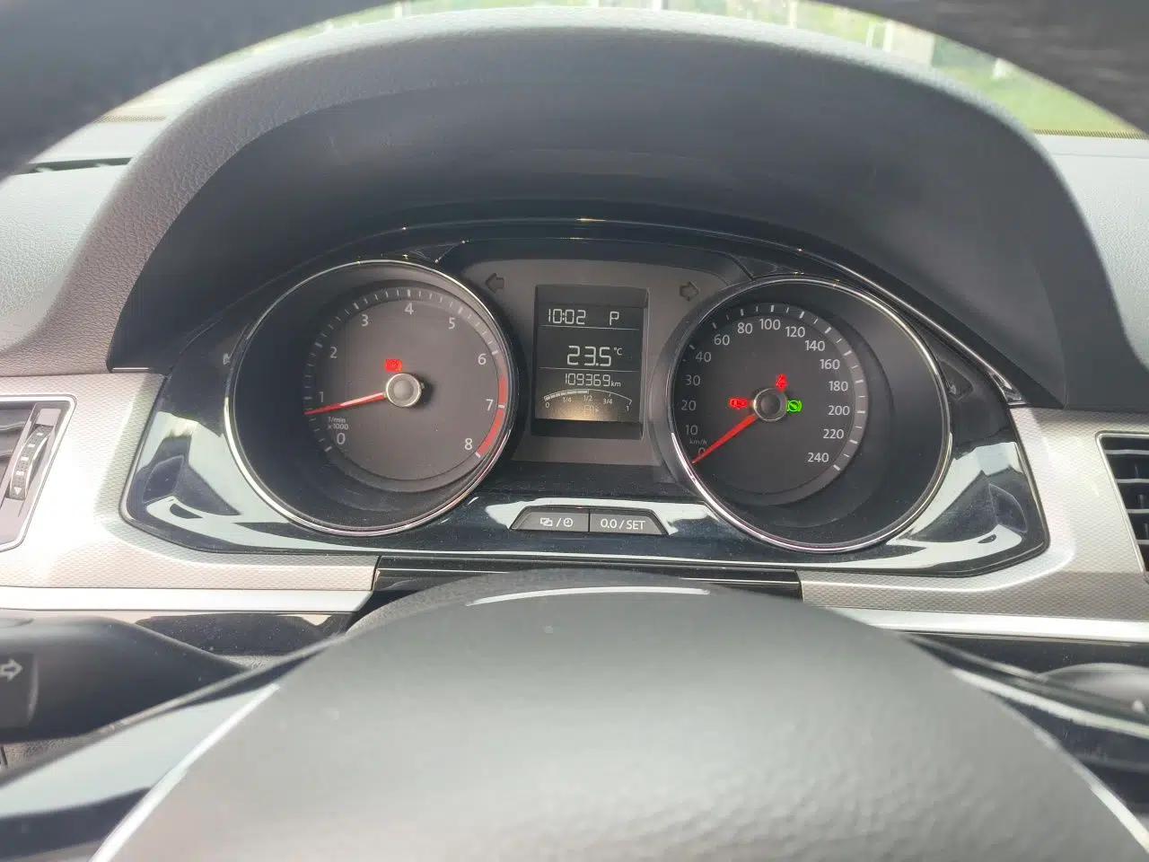 Volkswagen Bora 2018 1.5L Automatic Comfort Model — миниатюра 12
