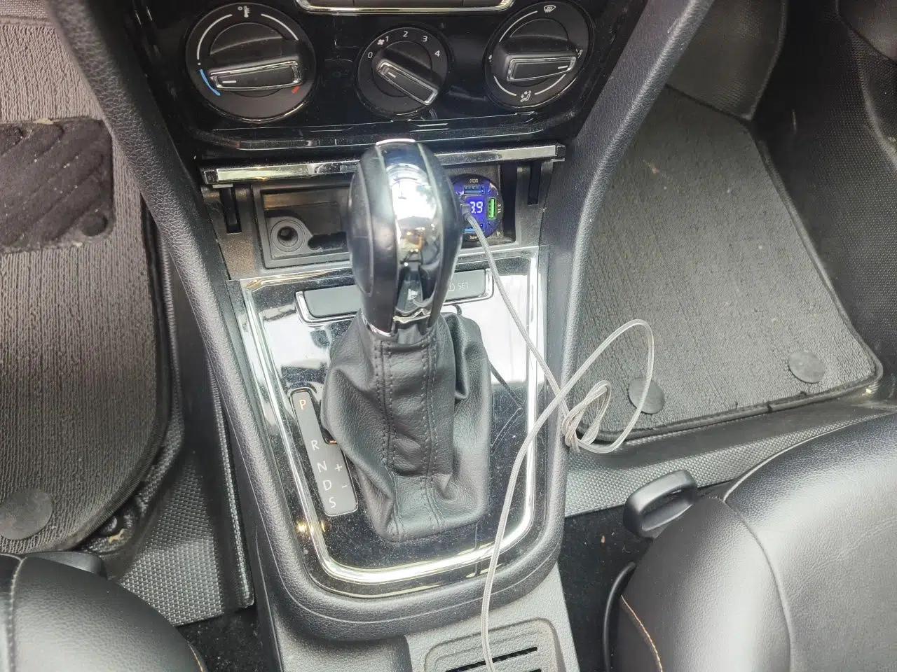 Volkswagen Bora 2018 1.5L Automatic Comfort Model — миниатюра 15