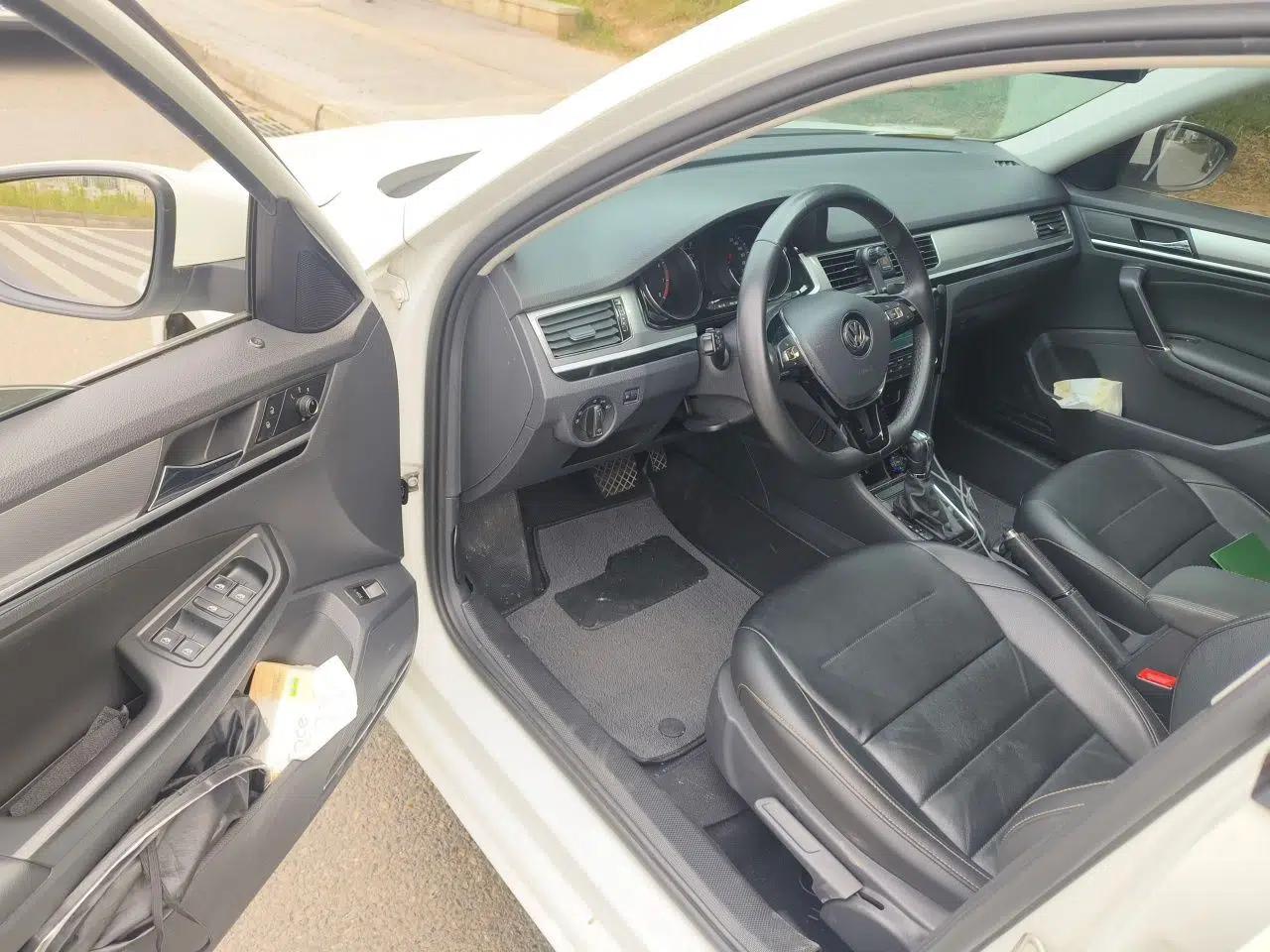 Volkswagen Bora 2018 1.5L Automatic Comfort Model — миниатюра 17