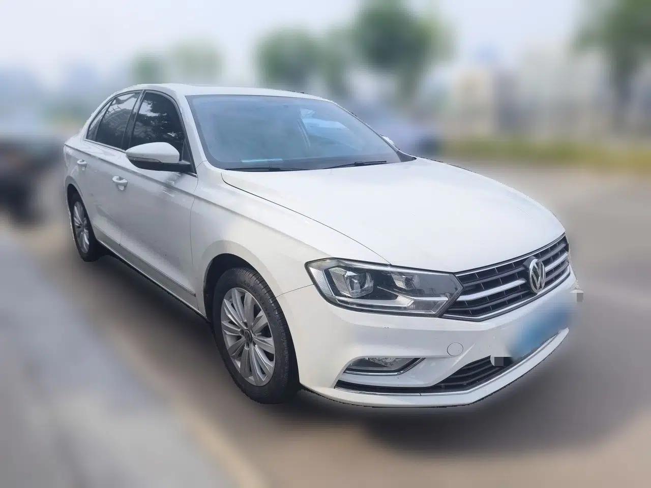Volkswagen Bora 2018 1.5L Automatic Comfort Model — миниатюра 3