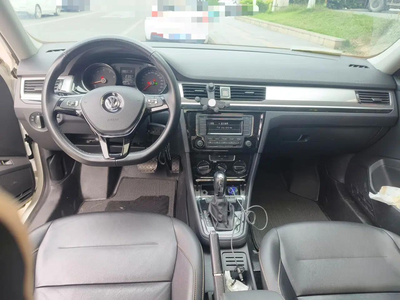 Volkswagen Bora 2018 1.5L Automatic Comfort Model — миниатюра 10