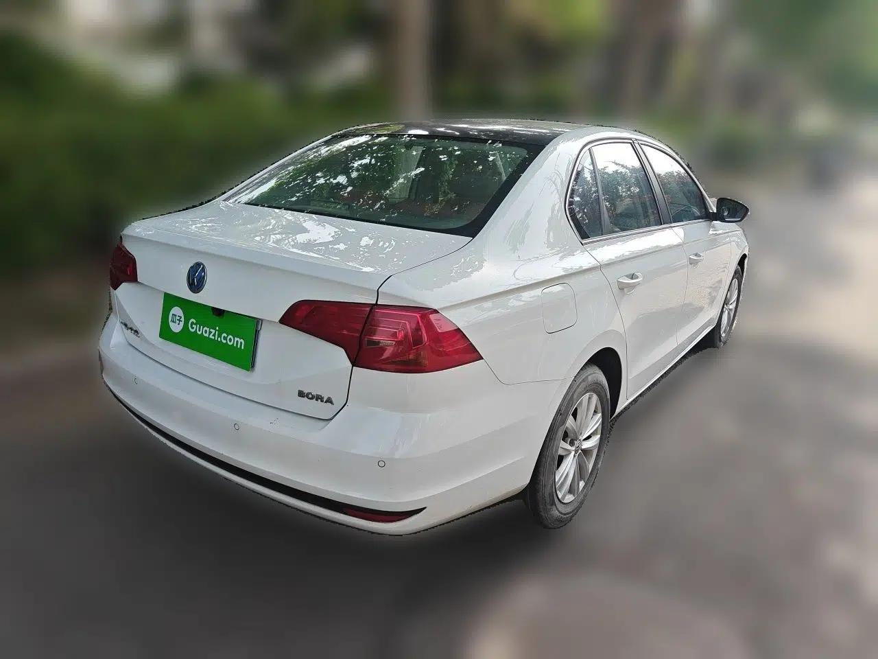 Volkswagen Bora 2018 1.5L Manual Fashion Model — миниатюра 6
