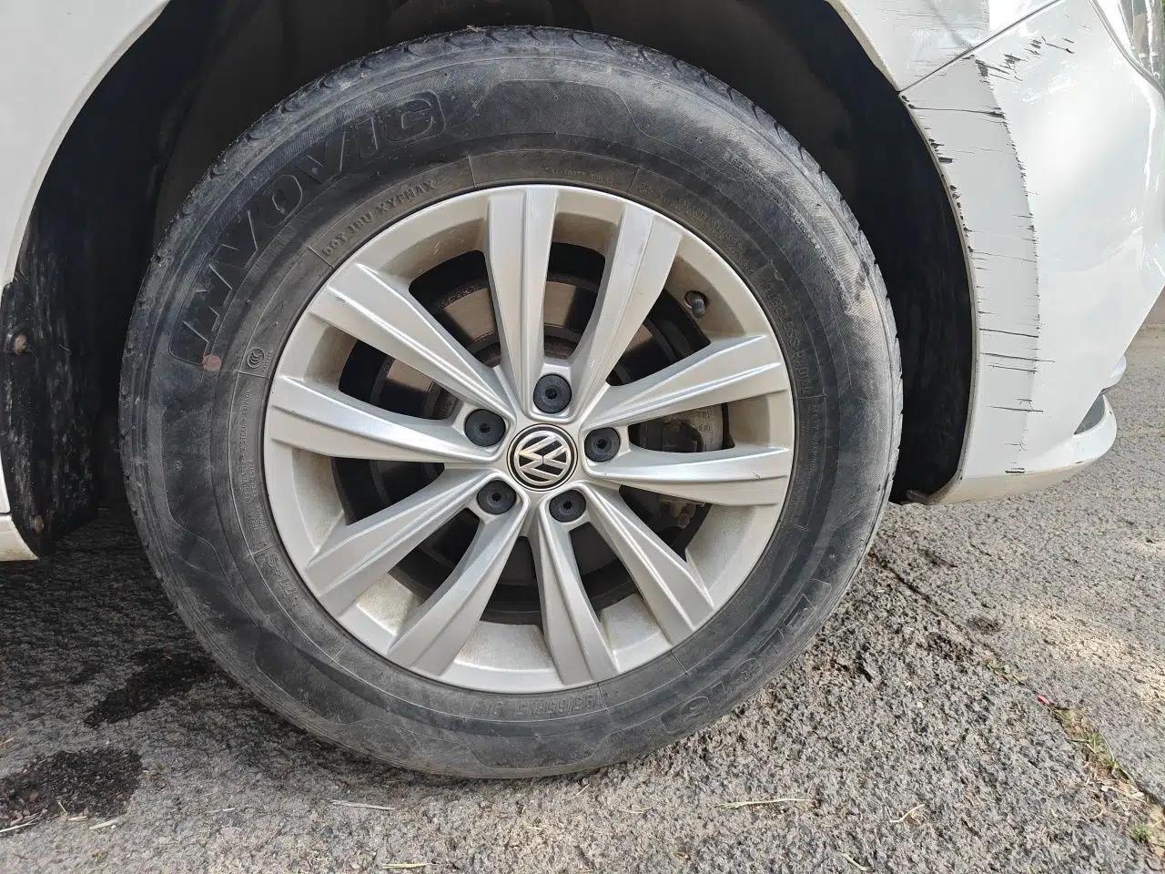 Volkswagen Bora 2018 1.5L Manual Fashion Model — миниатюра 8