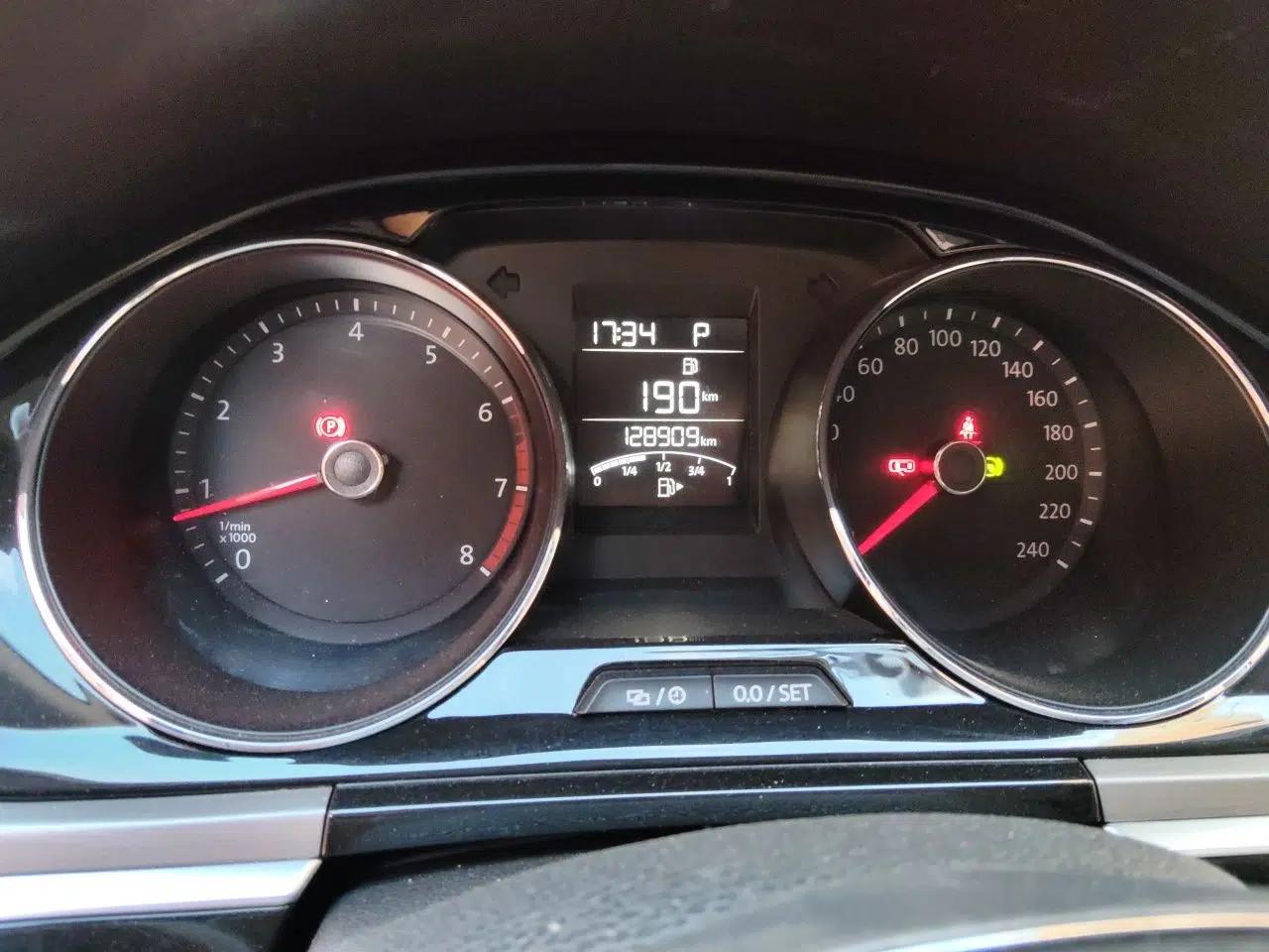 Volkswagen Bora 2016 1.6L Automatic Comfort Model — миниатюра 13