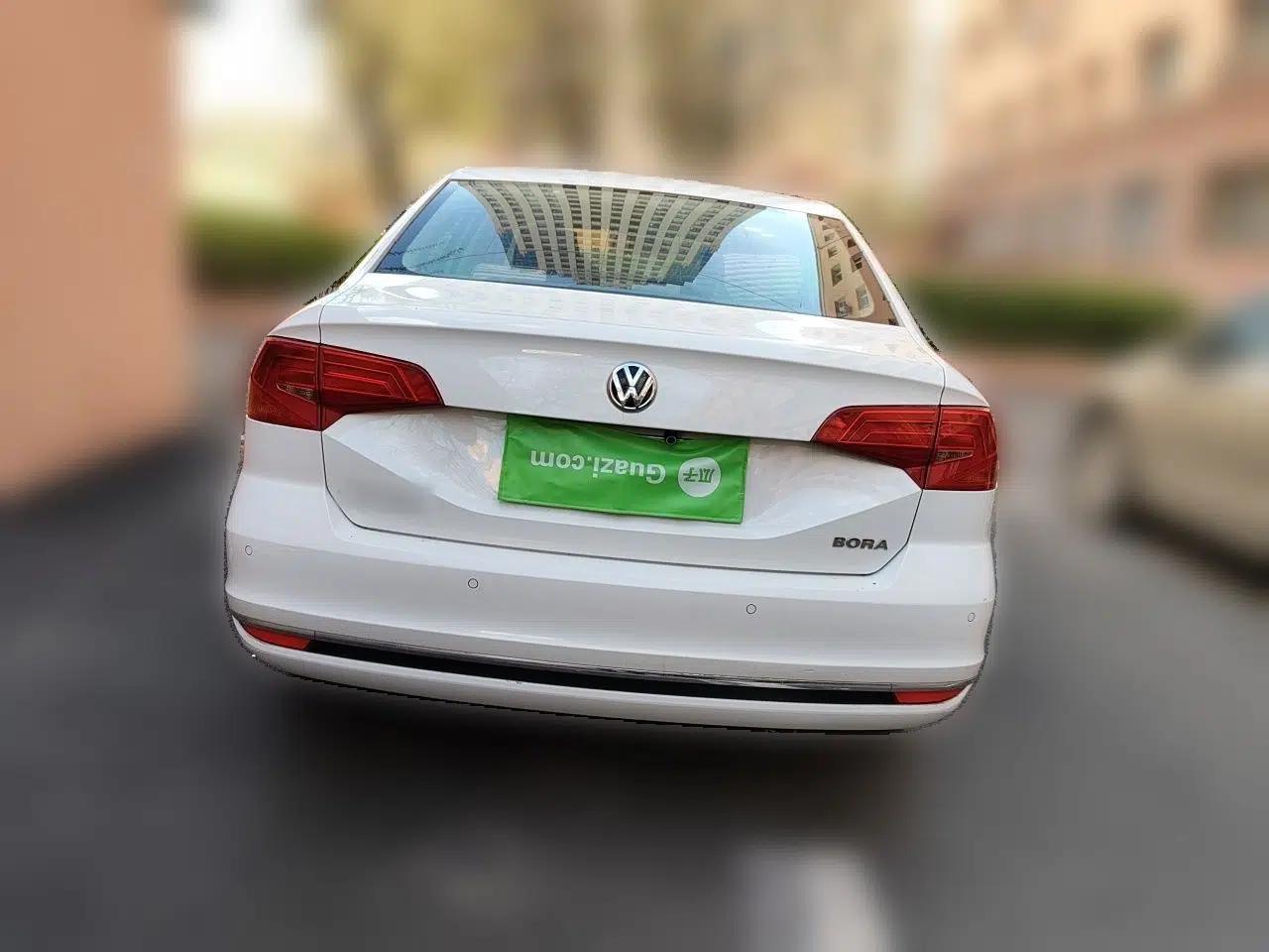 Volkswagen Bora 2016 1.6L Automatic Comfort Model — миниатюра 5