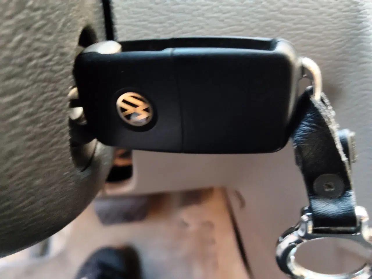Volkswagen Bora 2016 1.6L Automatic Comfort Model — миниатюра 9
