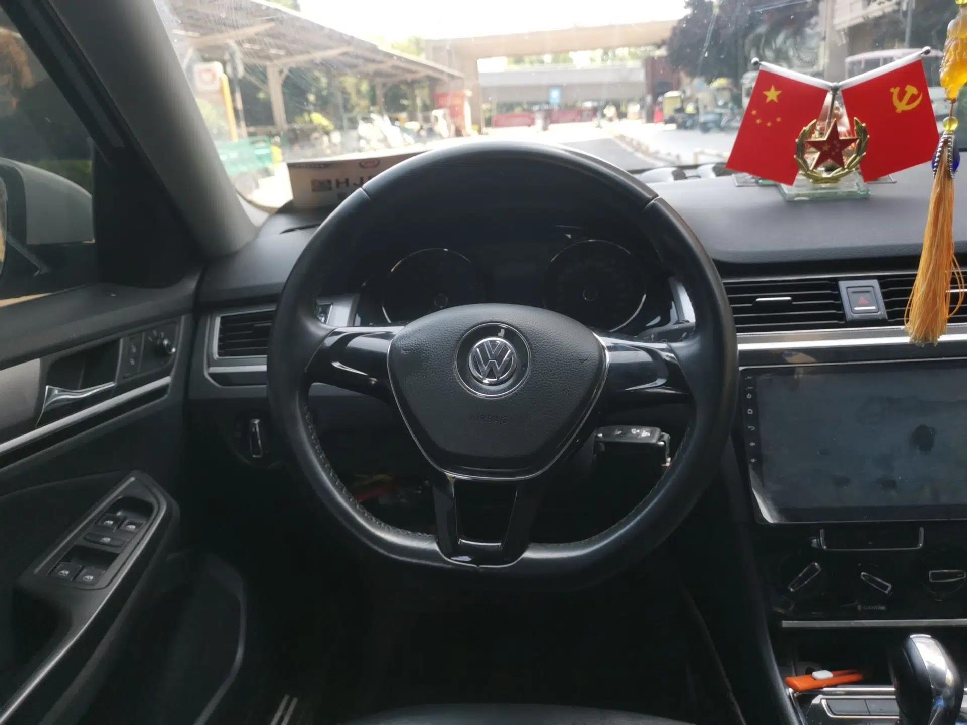 Volkswagen Bora 2017 1.6L Automatic Comfort Model — миниатюра 11