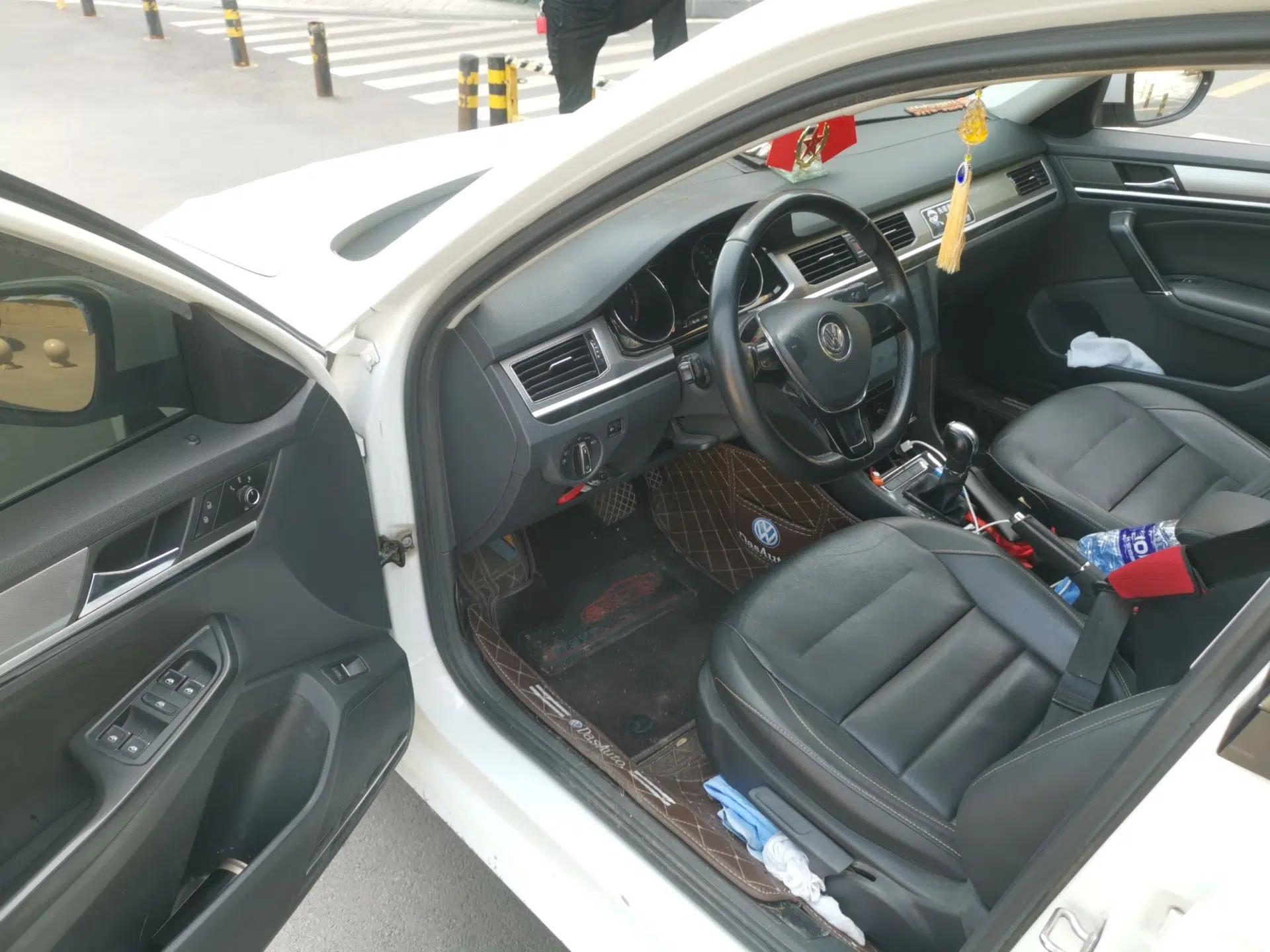 Volkswagen Bora 2017 1.6L Automatic Comfort Model — миниатюра 17
