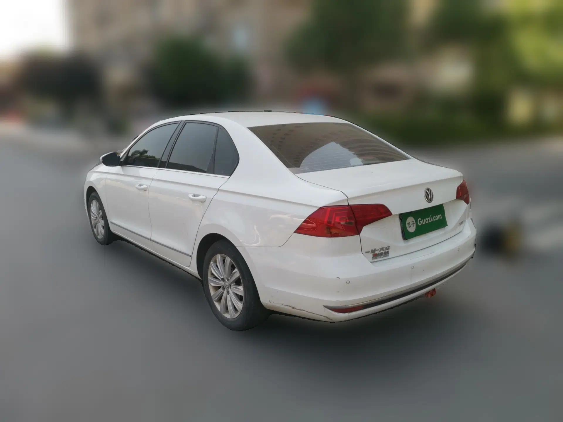 Volkswagen Bora 2017 1.6L Automatic Comfort Model — миниатюра 4