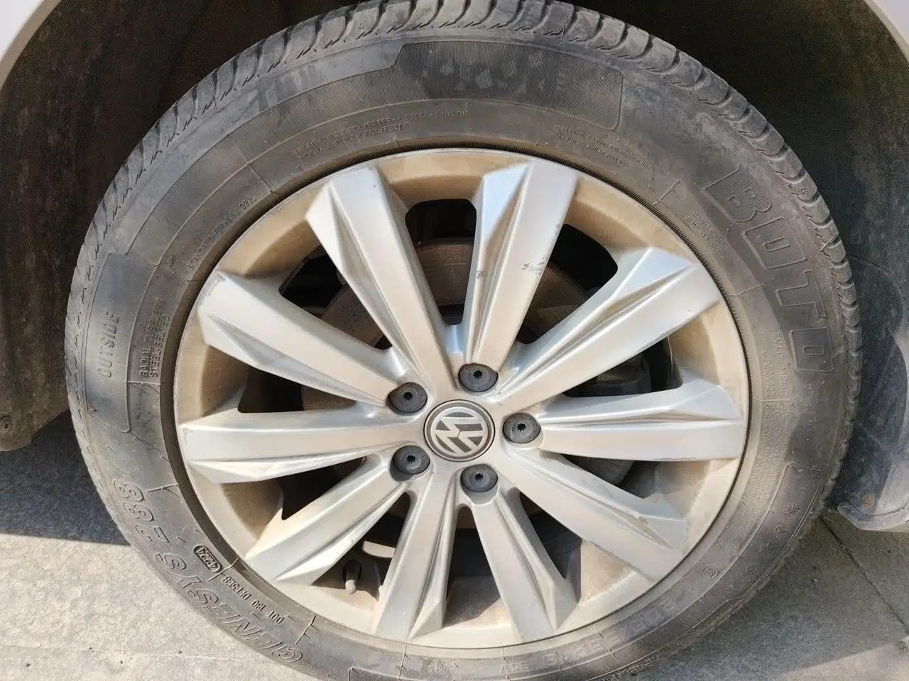 Volkswagen Bora 2018 1.5L Automatic Comfort Model — миниатюра 8