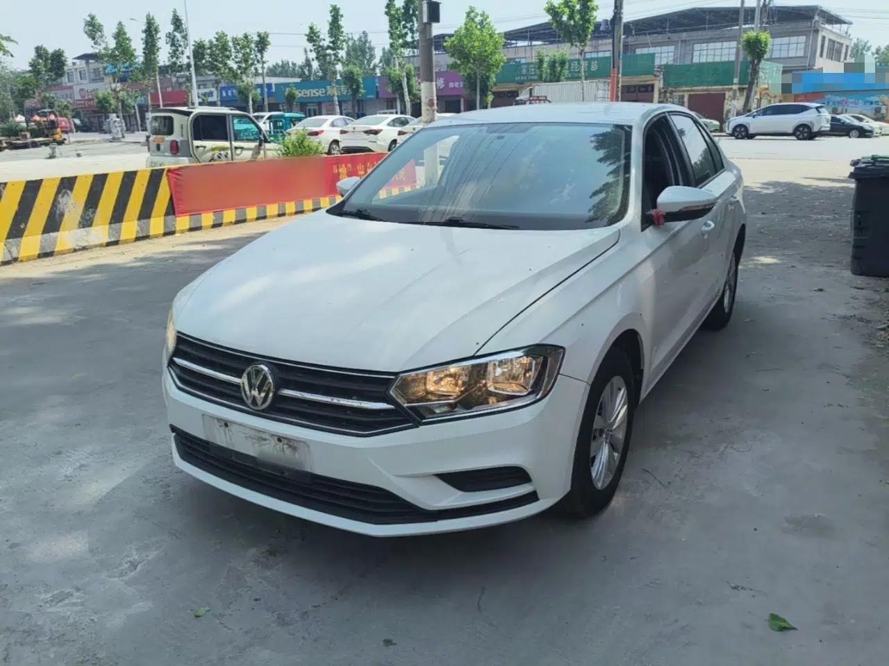 Volkswagen Bora 2018 1.5L Manual Fashion Model — миниатюра 1