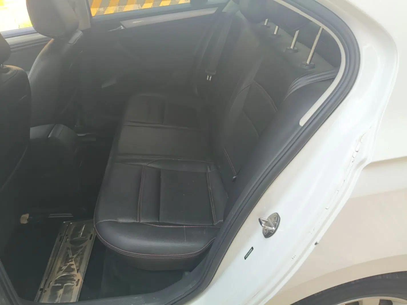 Volkswagen Bora 2018 1.5L Manual Fashion Model — миниатюра 20