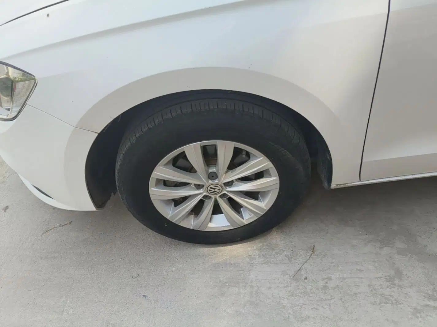 Volkswagen Bora 2018 1.5L Manual Fashion Model — миниатюра 8