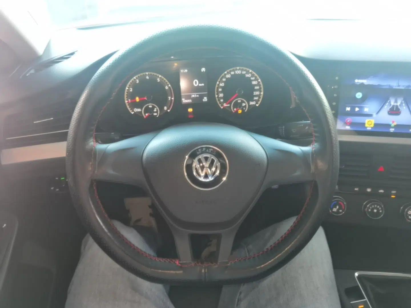Volkswagen Bora 2020 1.5L Manual Fashion Edition — миниатюра 14