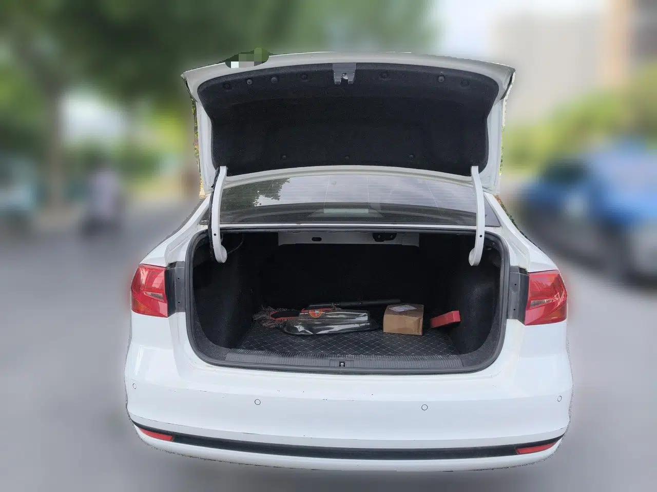 Volkswagen Bora 2018 1.5L Automatic Fashion Model — миниатюра 16