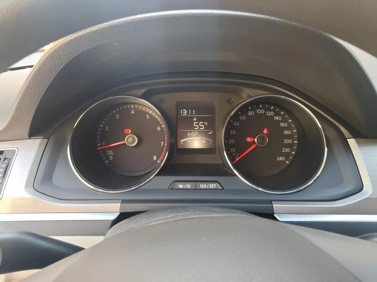 Volkswagen Bora 2016 1.6L Manual Fashion Edition — миниатюра 12