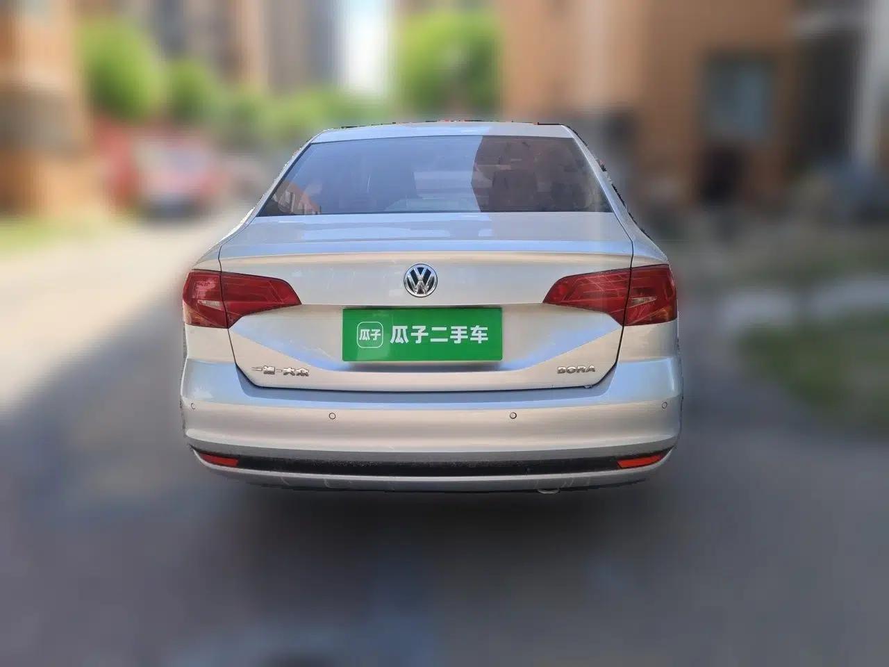 Volkswagen Bora 2016 1.6L Manual Fashion Edition — миниатюра 5
