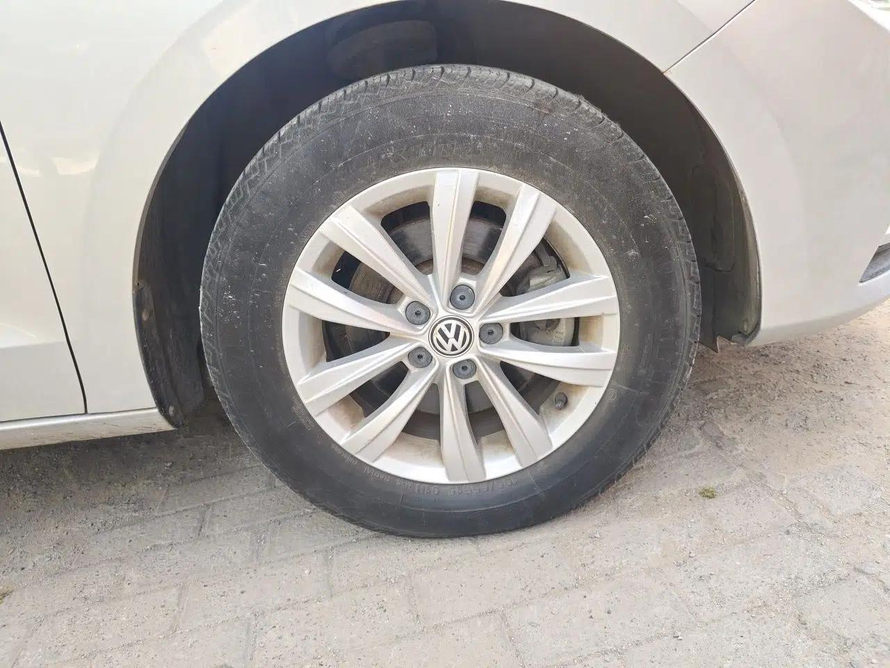 Volkswagen Bora 2016 1.6L Manual Fashion Edition — миниатюра 8