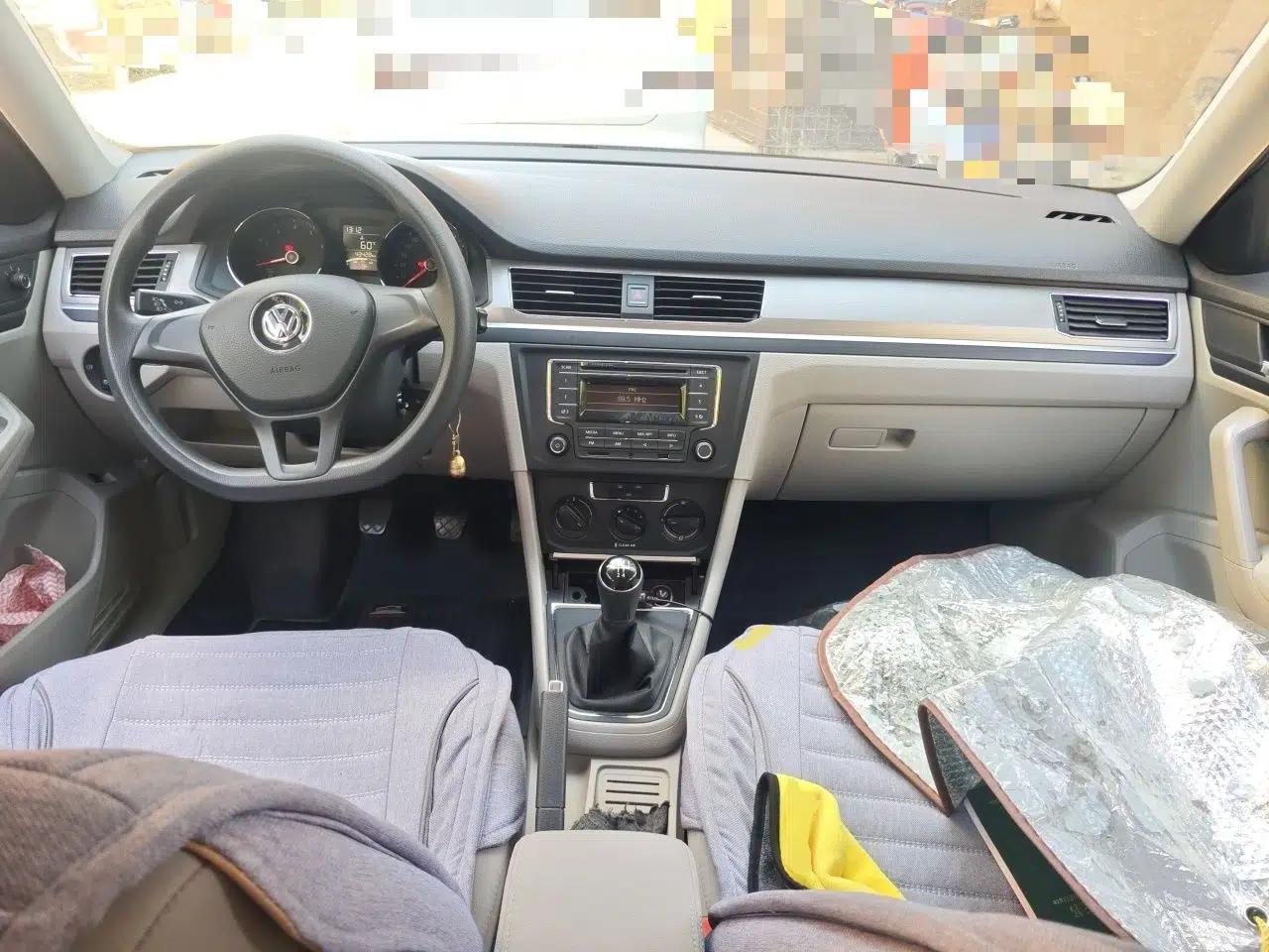 Volkswagen Bora 2016 1.6L Manual Fashion Edition — миниатюра 10