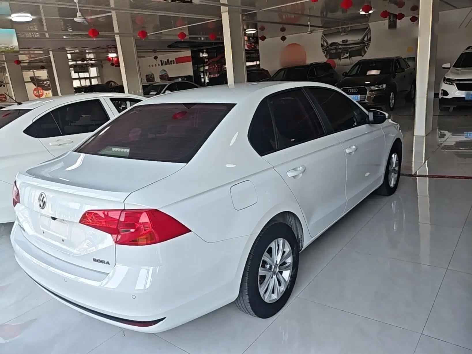 Volkswagen Bora 2016 1.6L Automatic Fashion Model — миниатюра 4