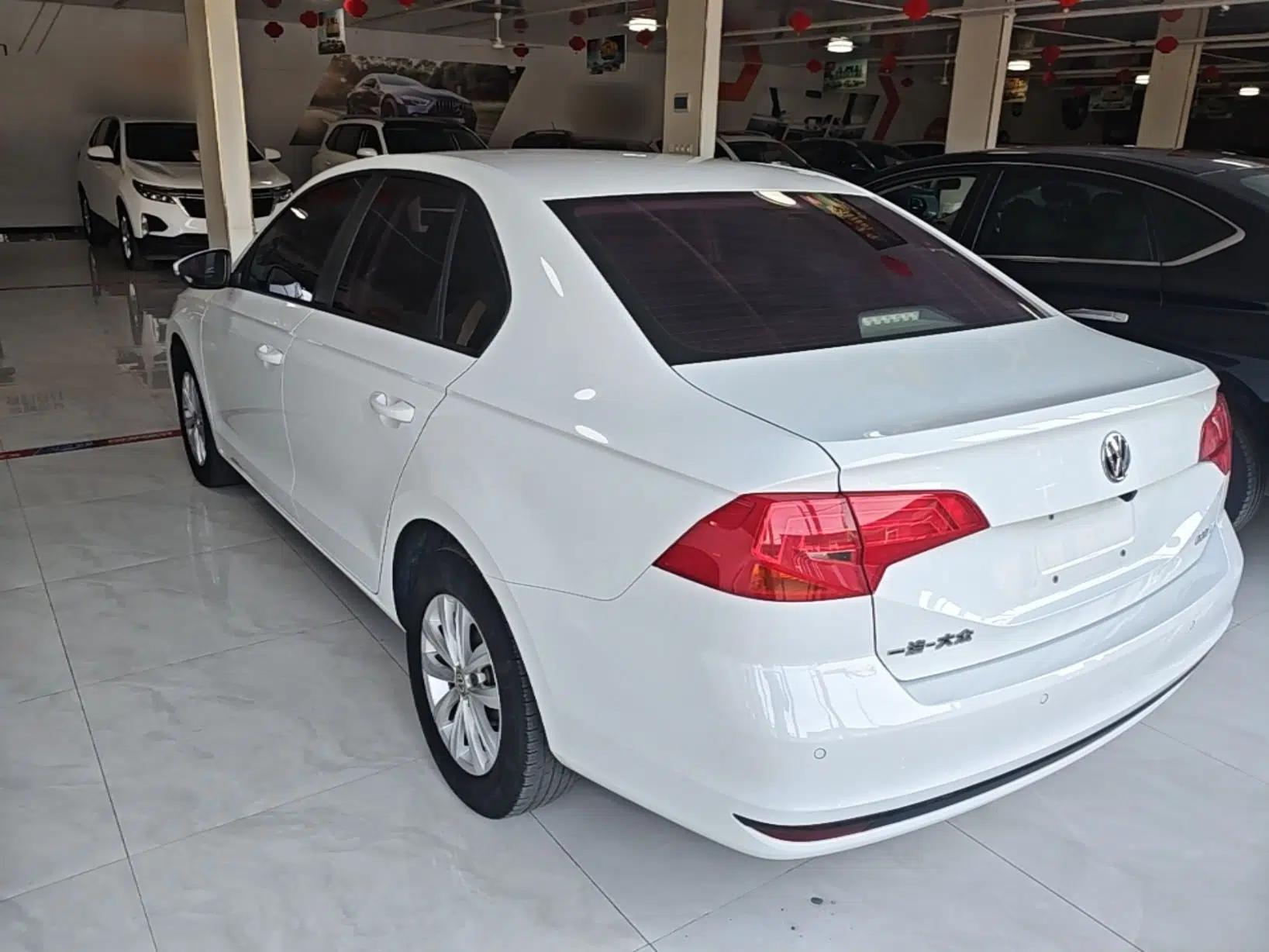 Volkswagen Bora 2016 1.6L Automatic Fashion Model — миниатюра 7