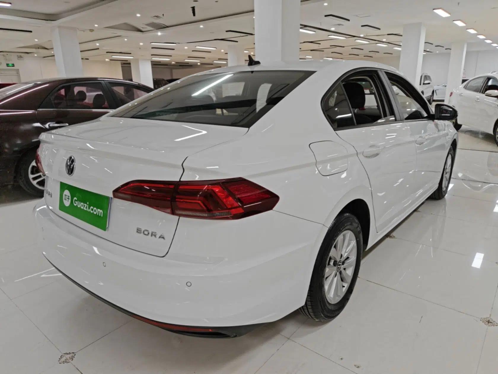 Volkswagen Bora 2021 1.5L Automatic Fashionable Smart Connectivity Version — миниатюра 6