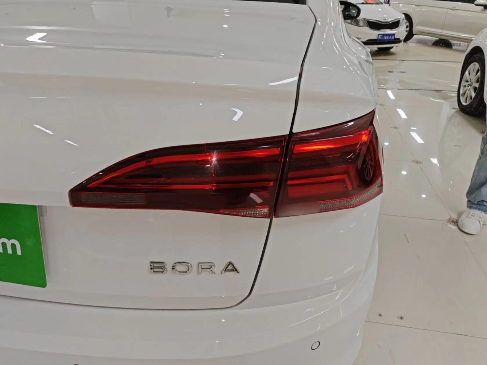 Volkswagen Bora 2021 1.5L Automatic Fashionable Smart Connectivity Version — миниатюра 7