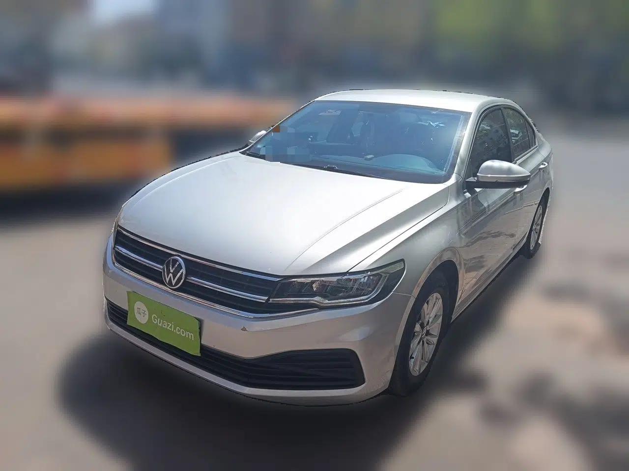 Volkswagen Bora 2021 1.5L Automatic Fashionable Smart Connectivity Version — миниатюра 1