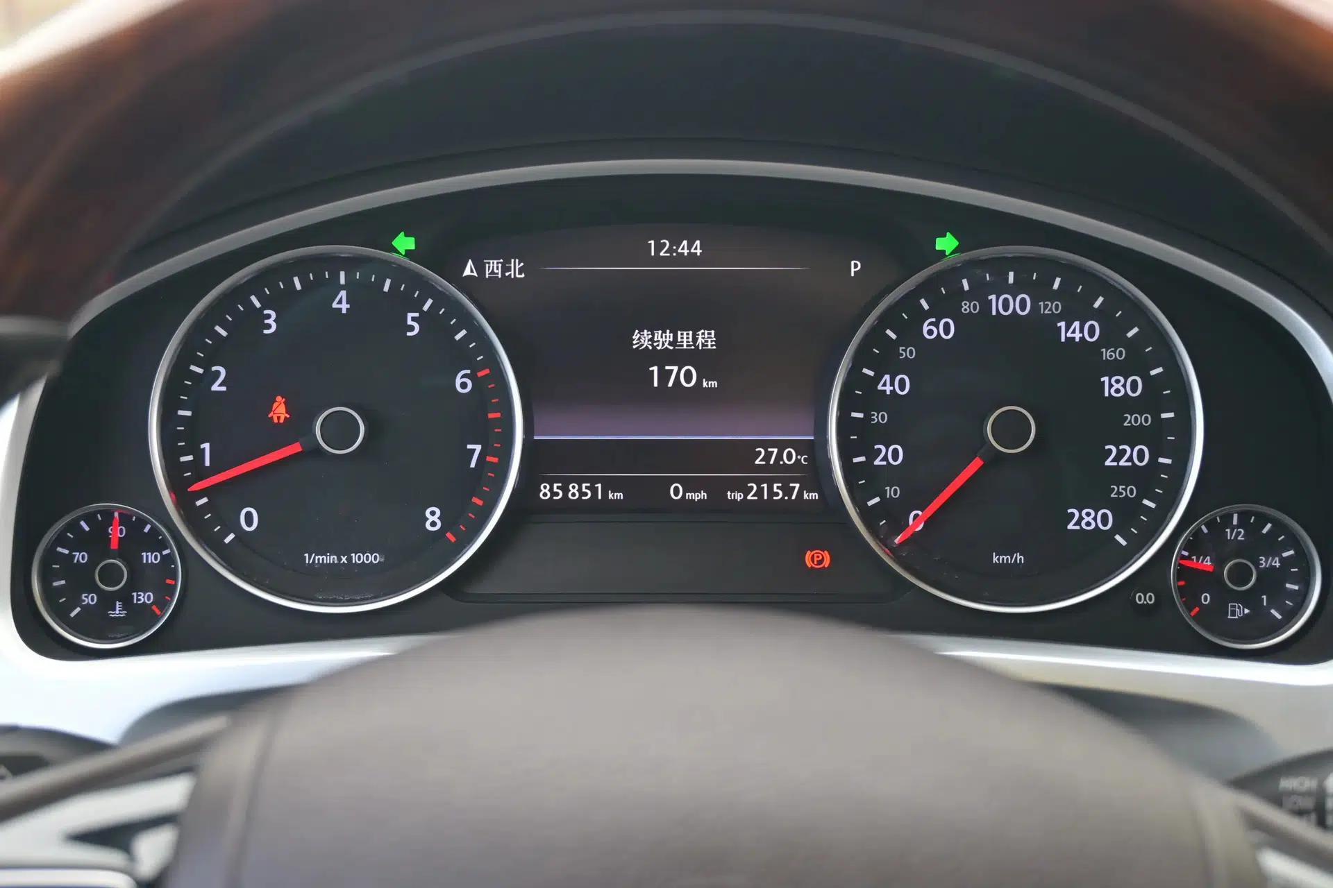 Volkswagen Touareg 2011 3.0 TSI Comfort Version — миниатюра 11