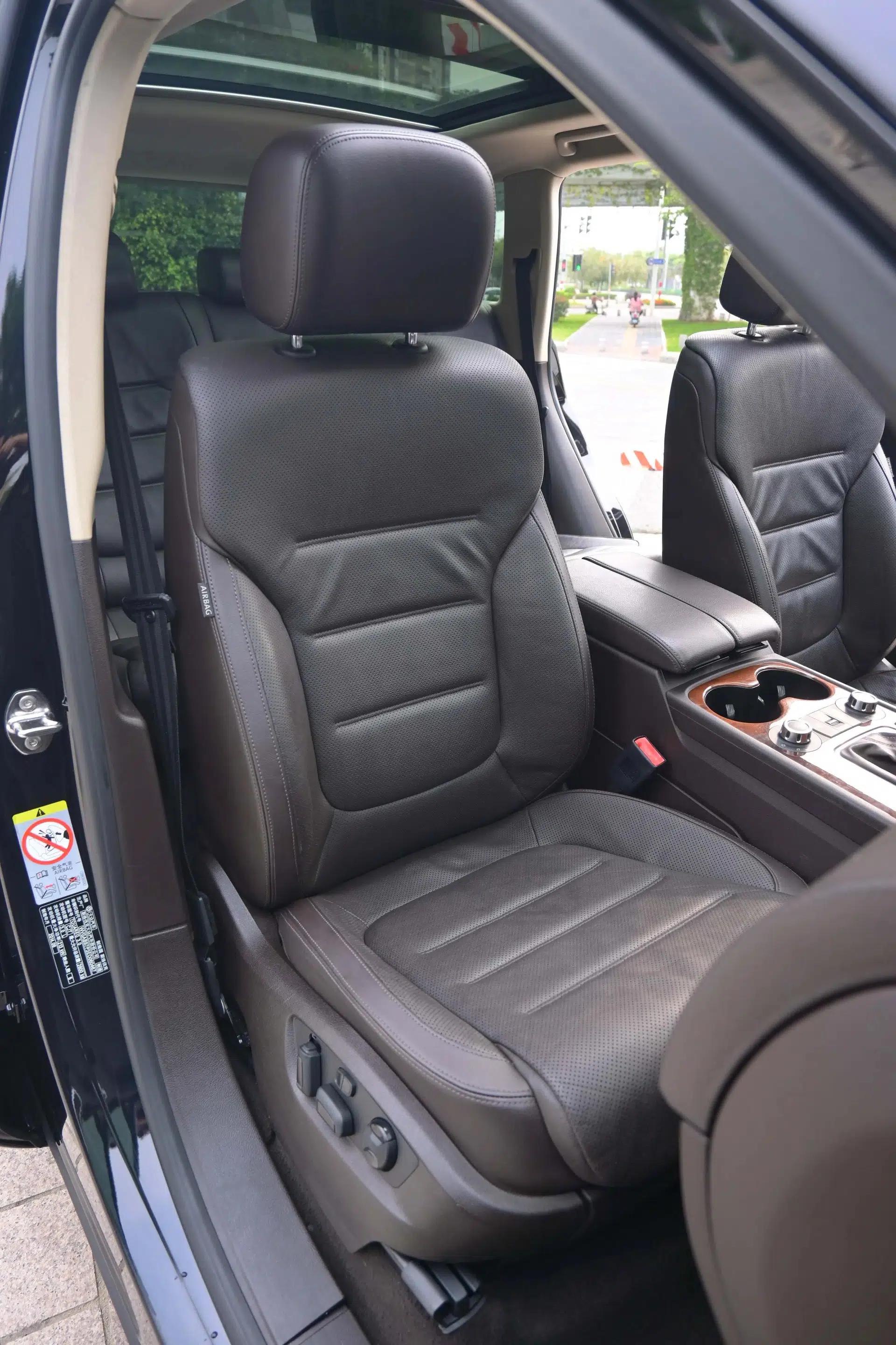 Volkswagen Touareg 2011 3.0 TSI Comfort Version — миниатюра 22
