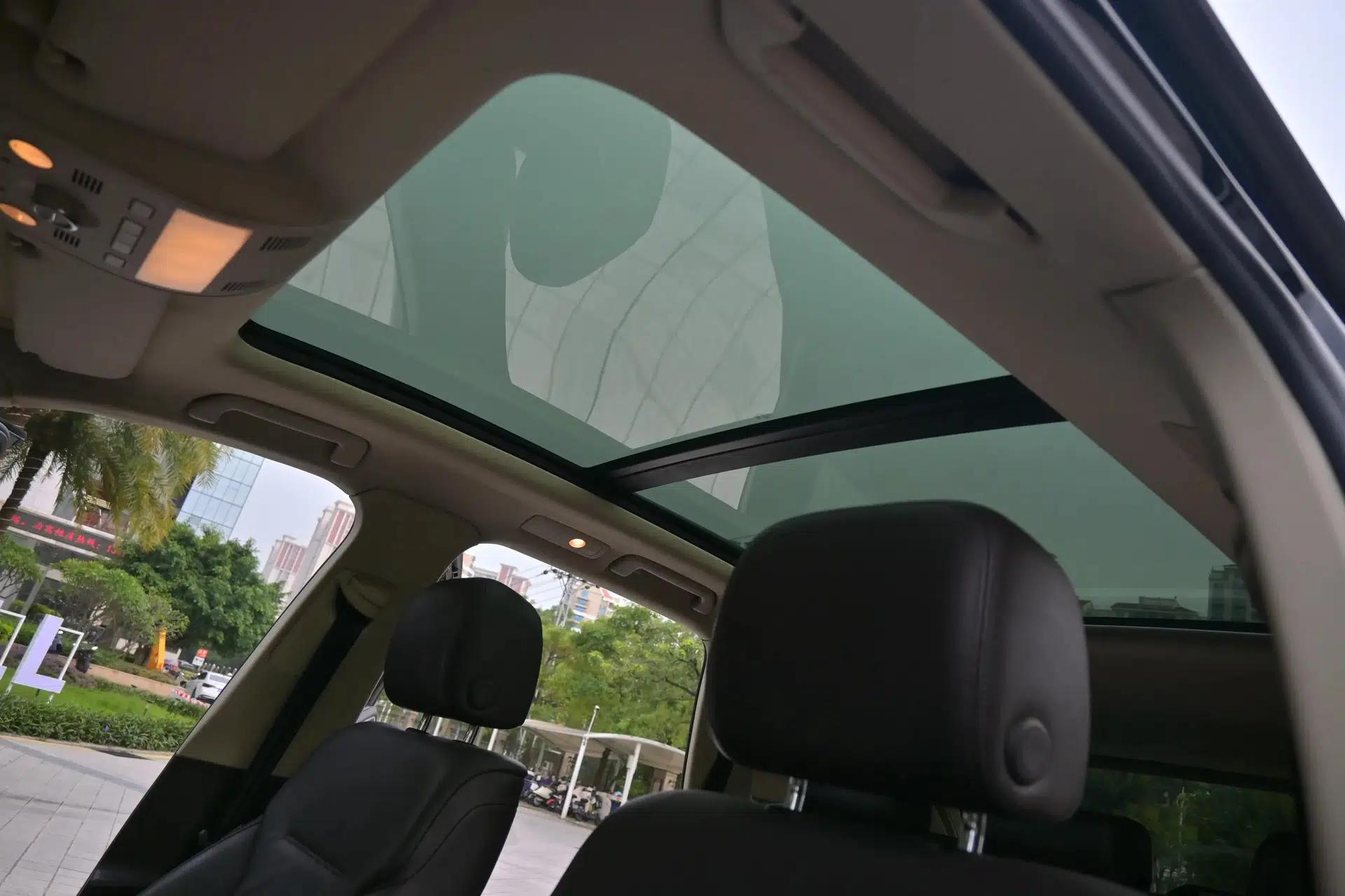 Volkswagen Touareg 2011 3.0 TSI Comfort Version — миниатюра 23