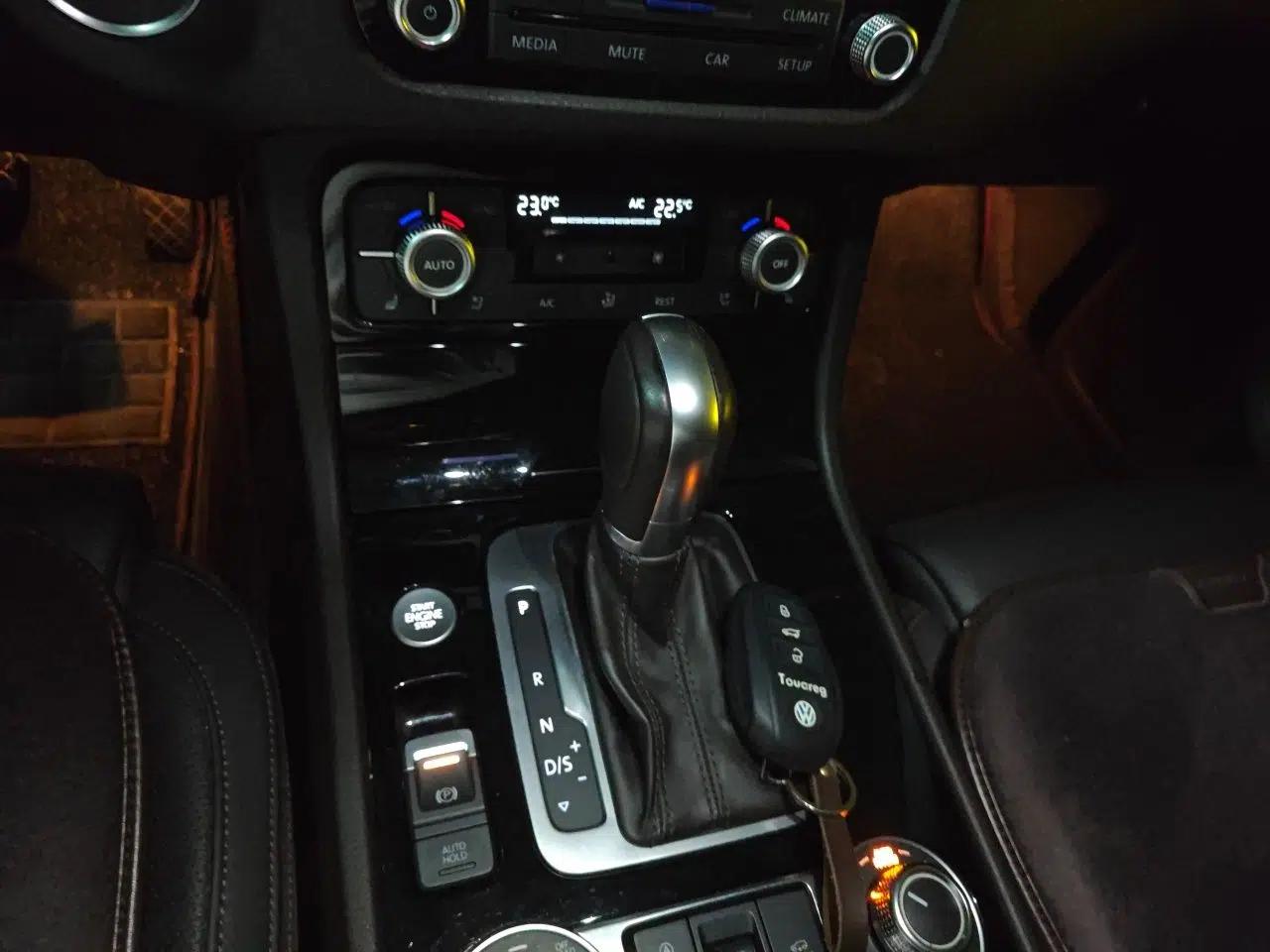 Volkswagen Touareg 2017 3.0 TSI Touareg Model — миниатюра 15