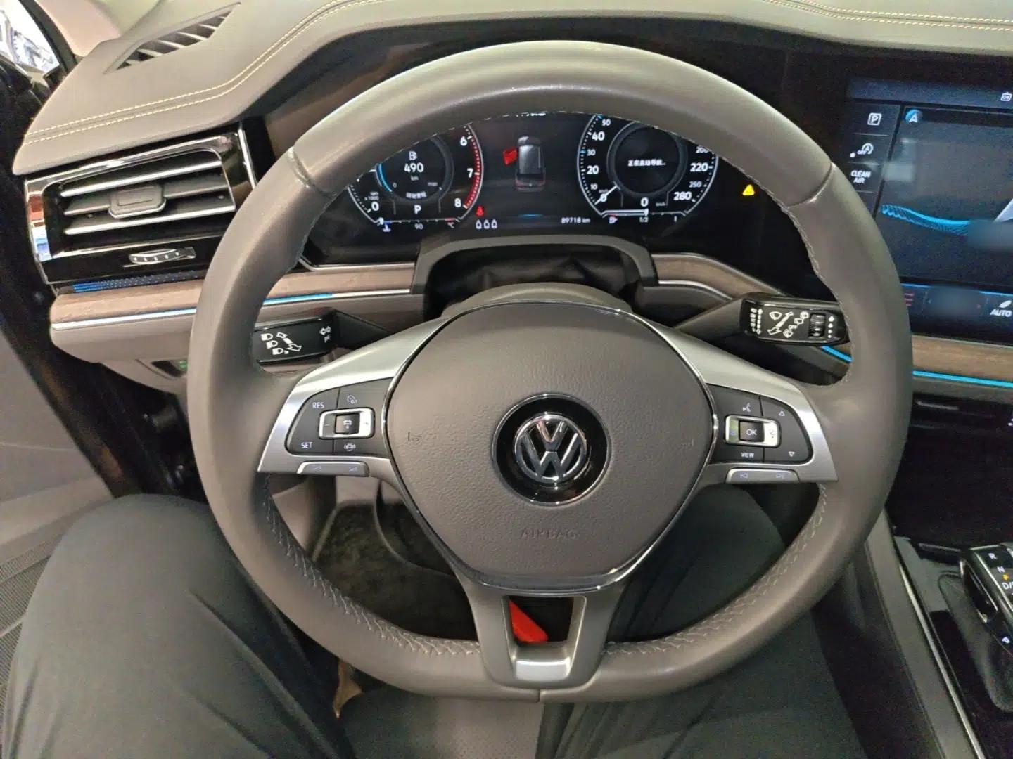 Volkswagen Touareg 2020 3.0 TSI Luxury Edition China VI — миниатюра 14