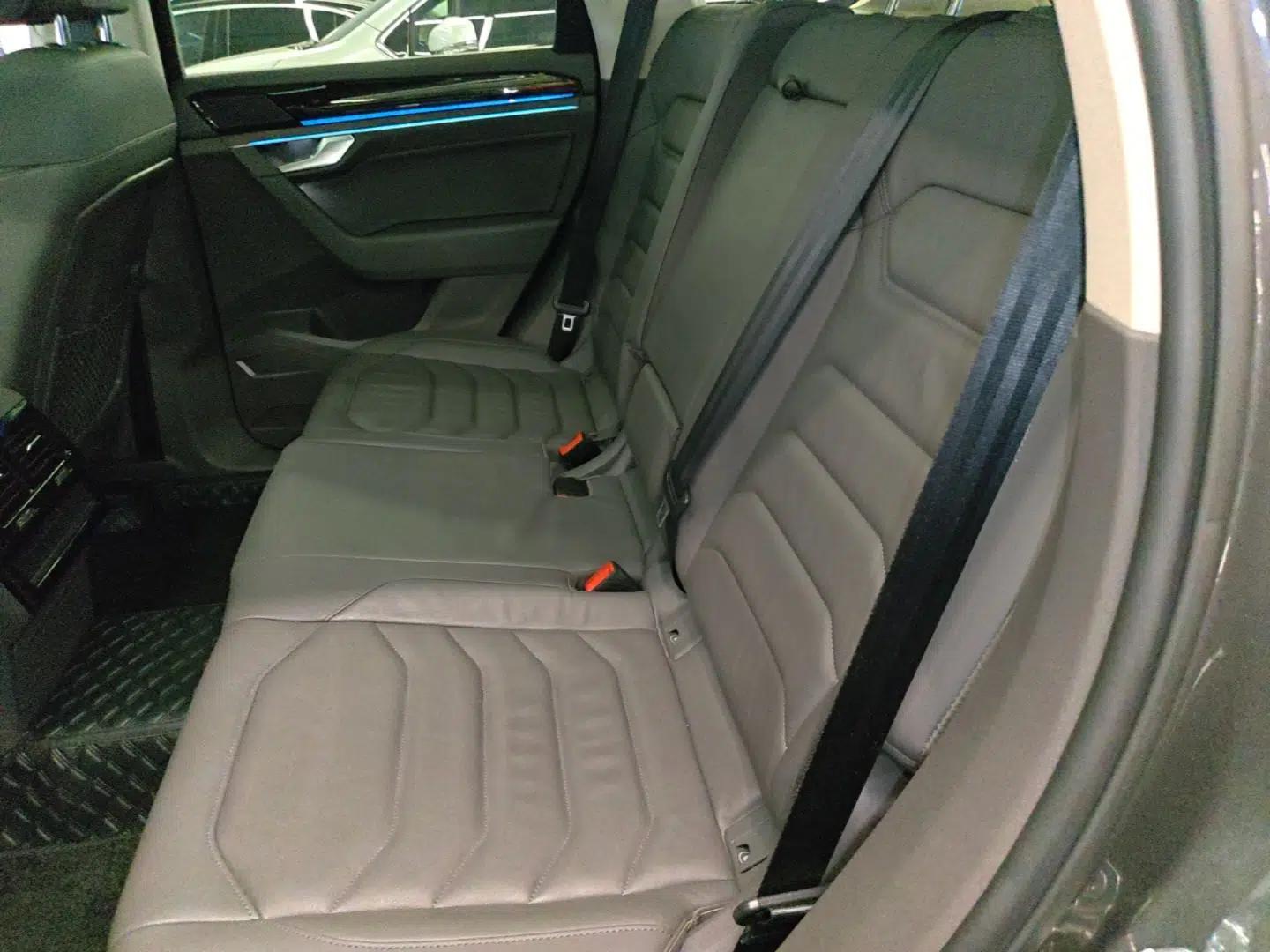 Volkswagen Touareg 2020 3.0 TSI Luxury Edition China VI — миниатюра 20