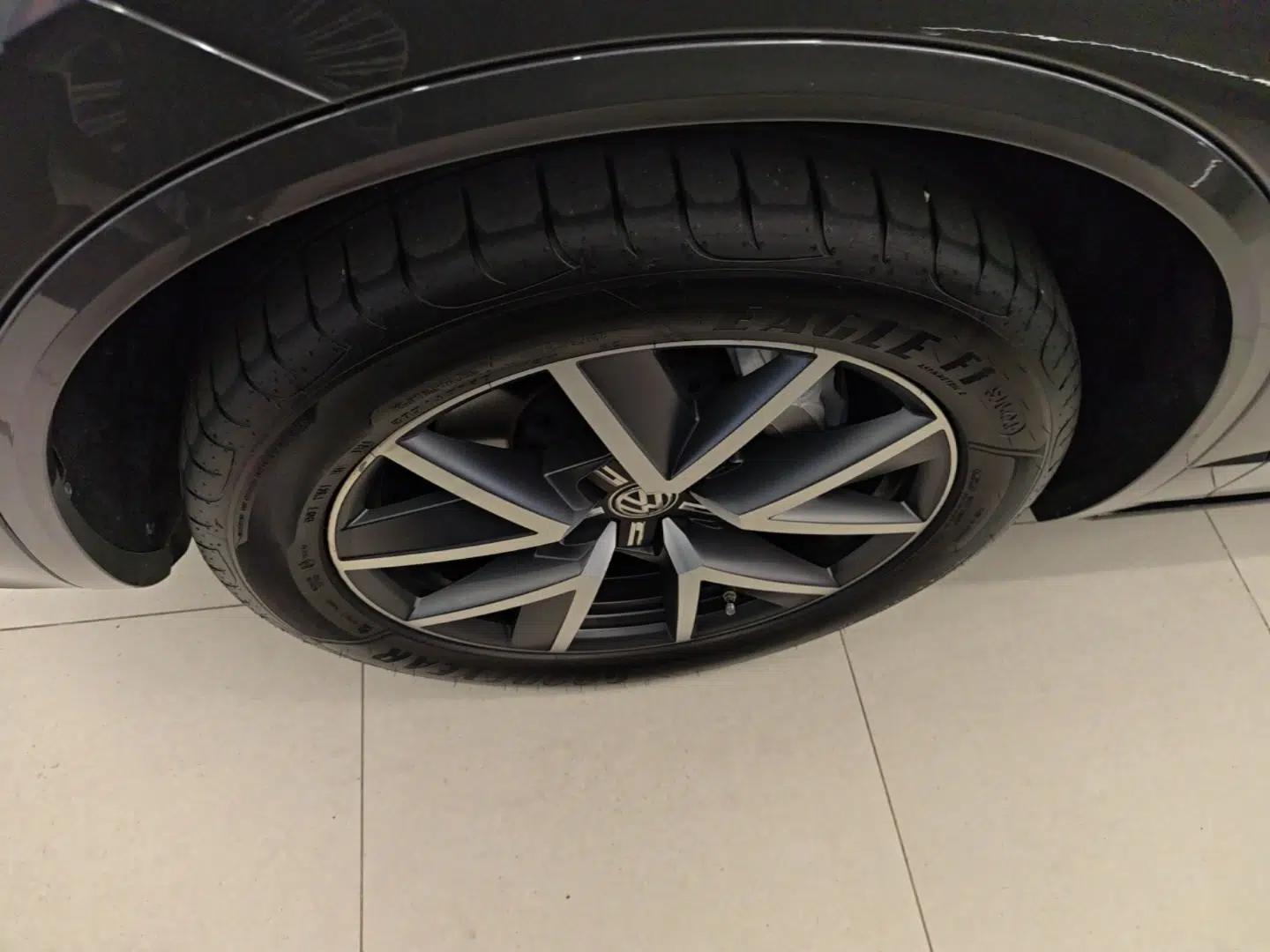 Volkswagen Touareg 2020 3.0 TSI Luxury Edition China VI — миниатюра 8