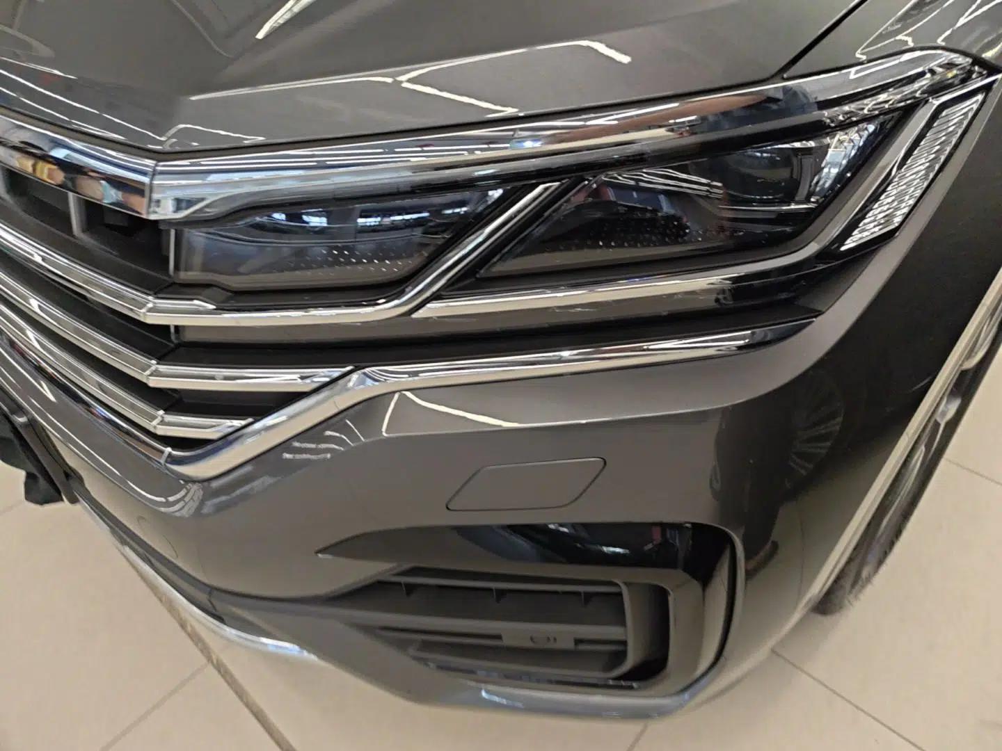 Volkswagen Touareg 2020 3.0 TSI Luxury Edition China VI — миниатюра 9