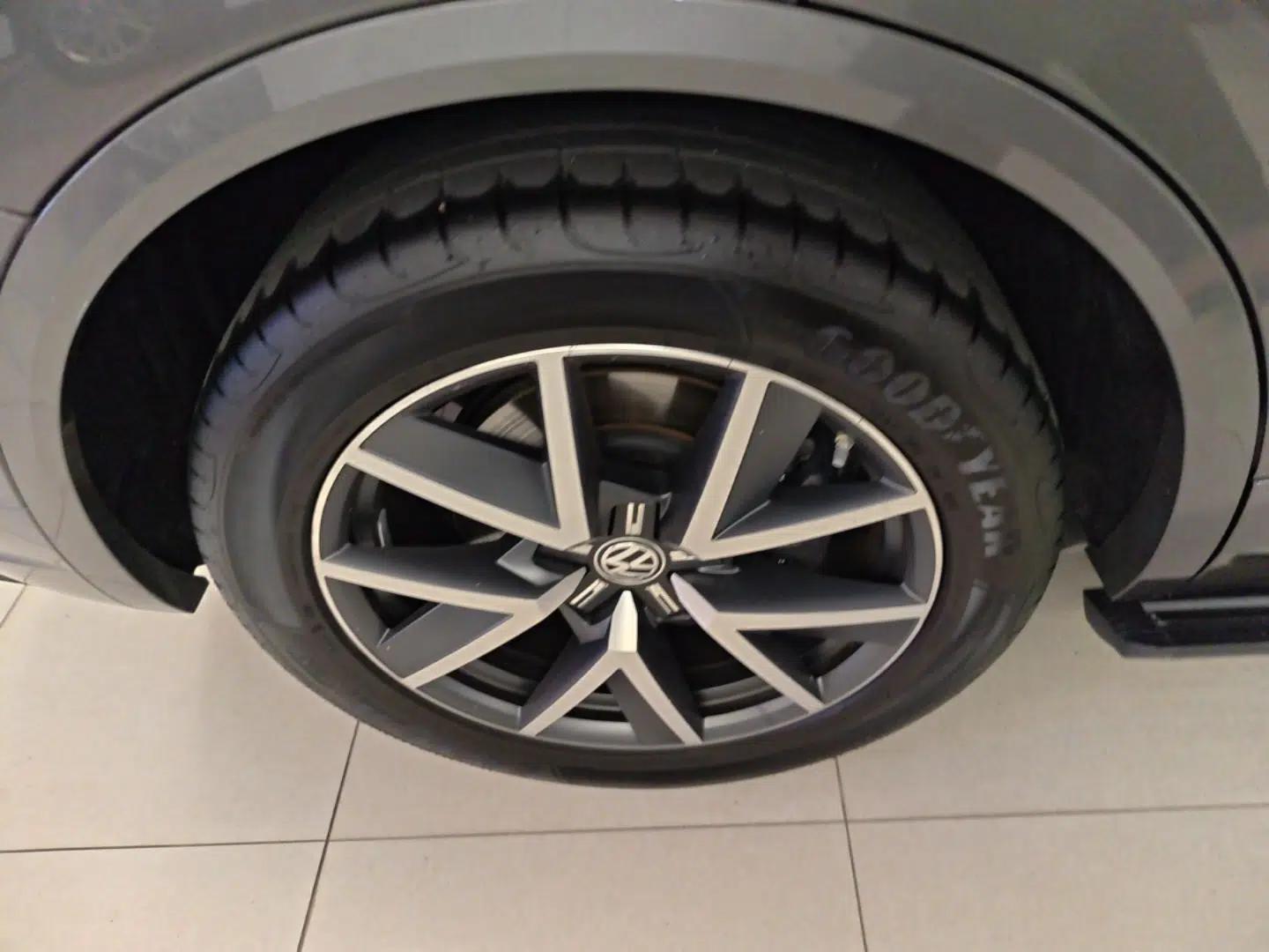 Volkswagen Touareg 2020 3.0 TSI Luxury Edition China VI — миниатюра 10